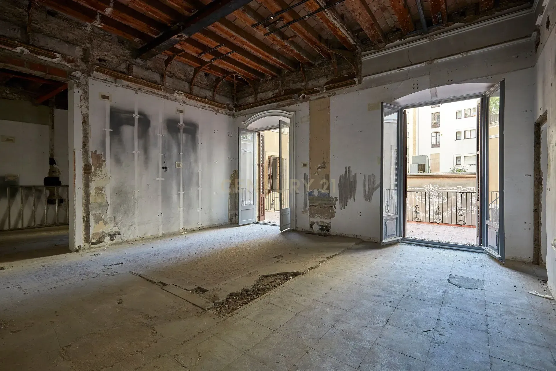 Oficina en Barcelona, España 7 dormitorios, 512 m2 No. 181311
