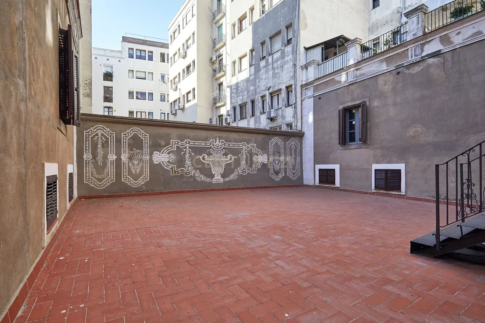 Oficina en Barcelona, España 7 dormitorios, 512 m2 No. 181311