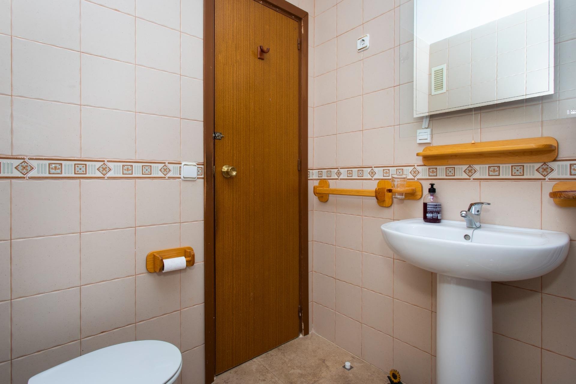 Appartamento a Torrevieja, Alicante, Spagna 3 camere da letto, 88 mq. N° 152082
