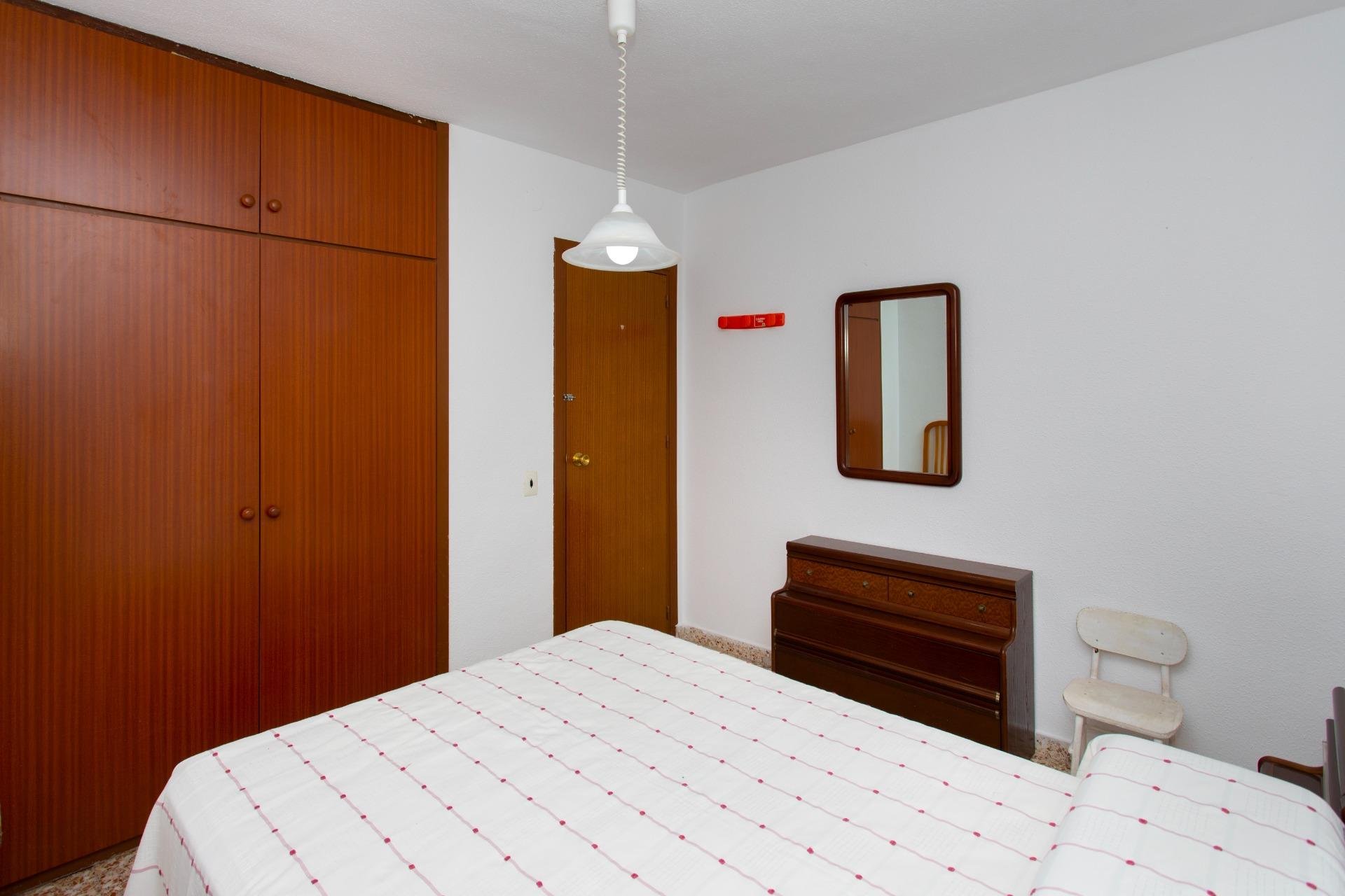 Appartamento a Torrevieja, Alicante, Spagna 3 camere da letto, 88 mq. N° 152082