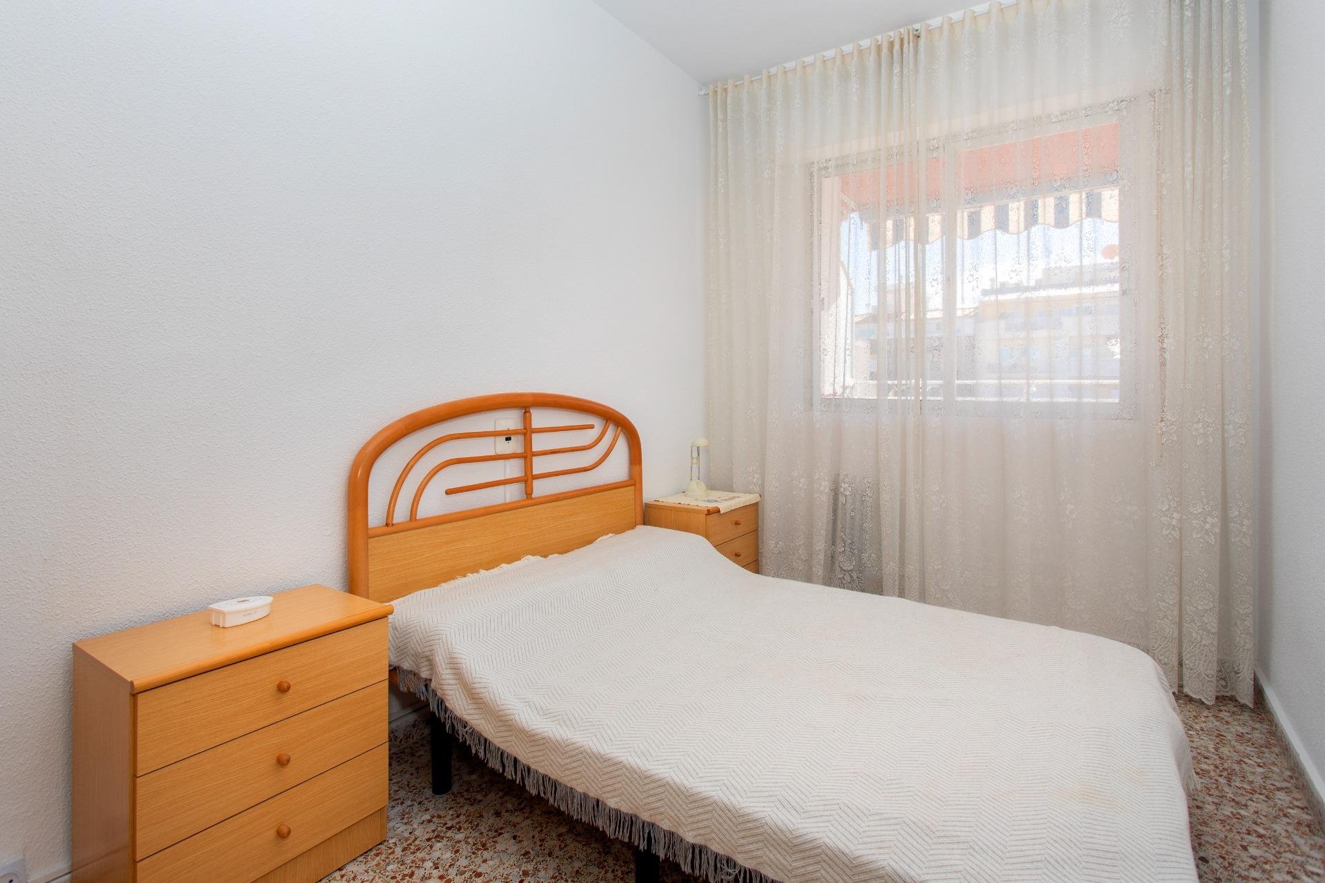 Appartamento a Torrevieja, Alicante, Spagna 3 camere da letto, 88 mq. N° 152082