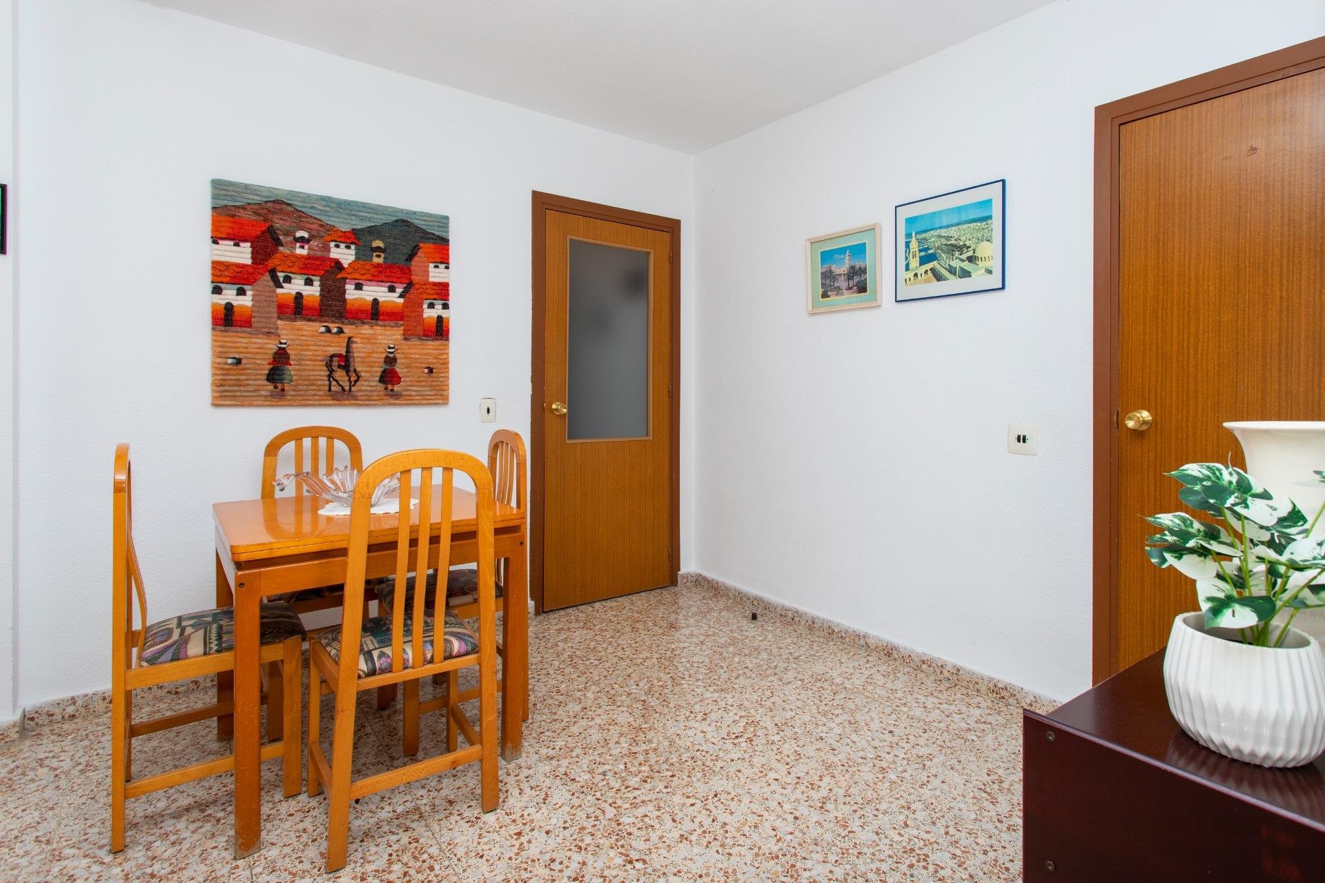 Appartamento a Torrevieja, Alicante, Spagna 3 camere da letto, 88 mq. N° 152082