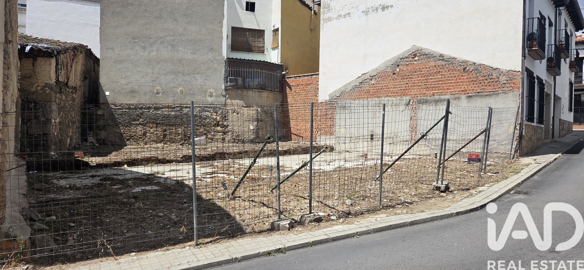 Zemes gabals San Martin de Valdeiglesias, Madrid, Spānijā 183 m2 Nr. 184823