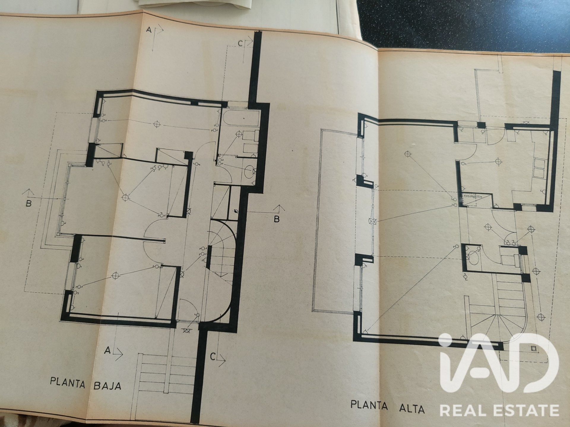 Villa in Sant Vicenc Dels Horts, Barcelona, Spanien 3 Schlafzimmer, 238 m2 Nr. 193459