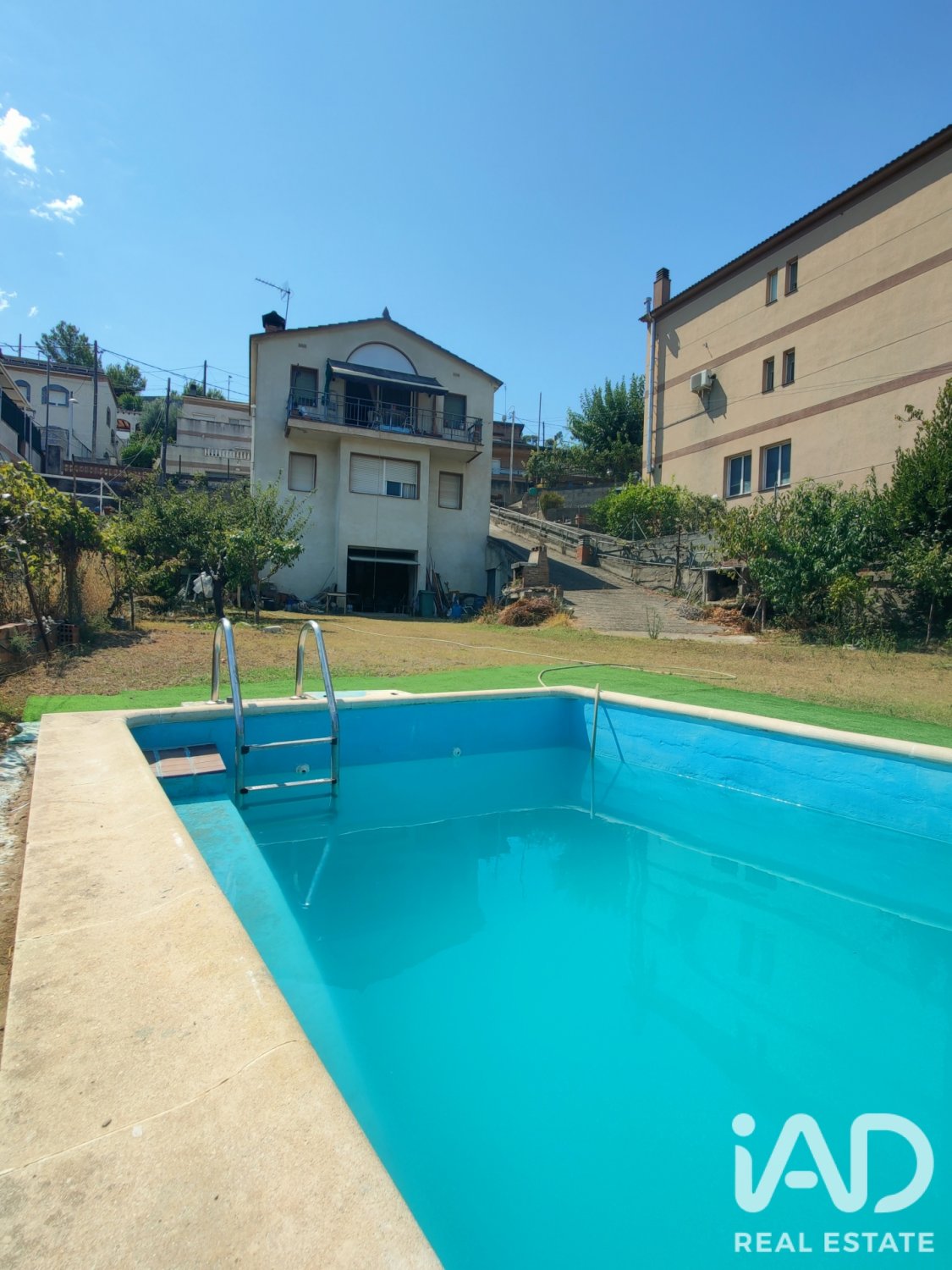 Villa in Sant Vicenc Dels Horts, Barcelona, Spanien 3 Schlafzimmer, 238 m2 Nr. 193459
