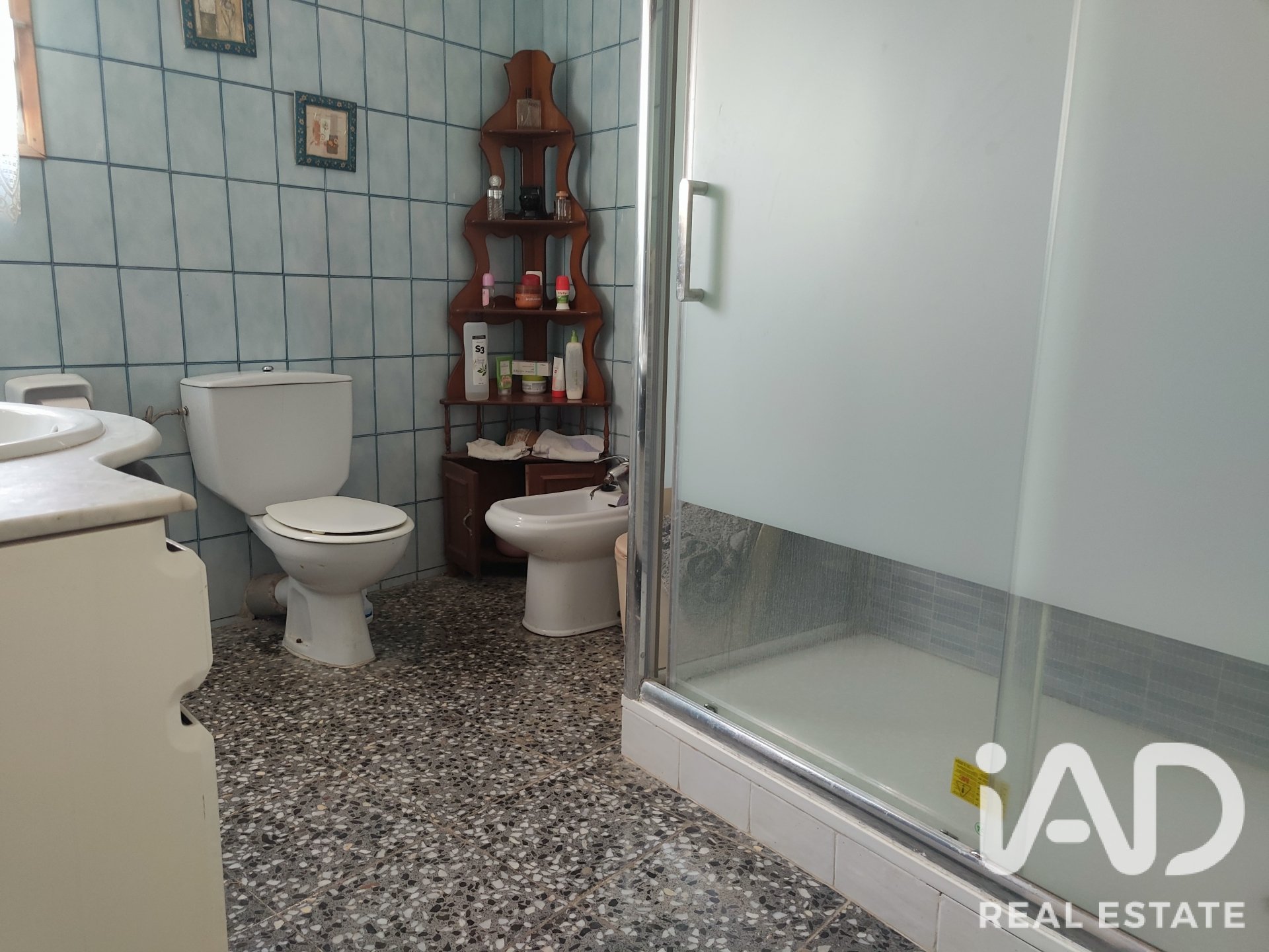 Villa in Sant Vicenc Dels Horts, Barcelona, Spanien 3 Schlafzimmer, 238 m2 Nr. 193459