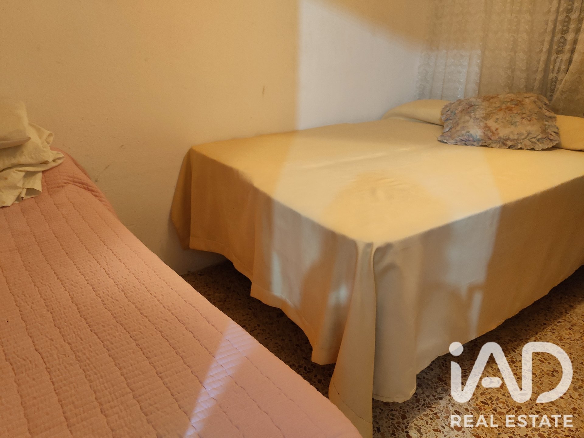 Villa in Sant Vicenc Dels Horts, Barcelona, Spanien 3 Schlafzimmer, 238 m2 Nr. 193459