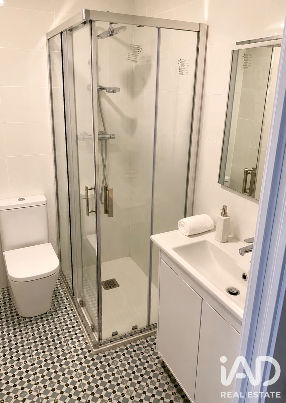 Kattohuoneisto Barcelona, Espanja 2 makuuhuonetta, 54 m2 No. 193461