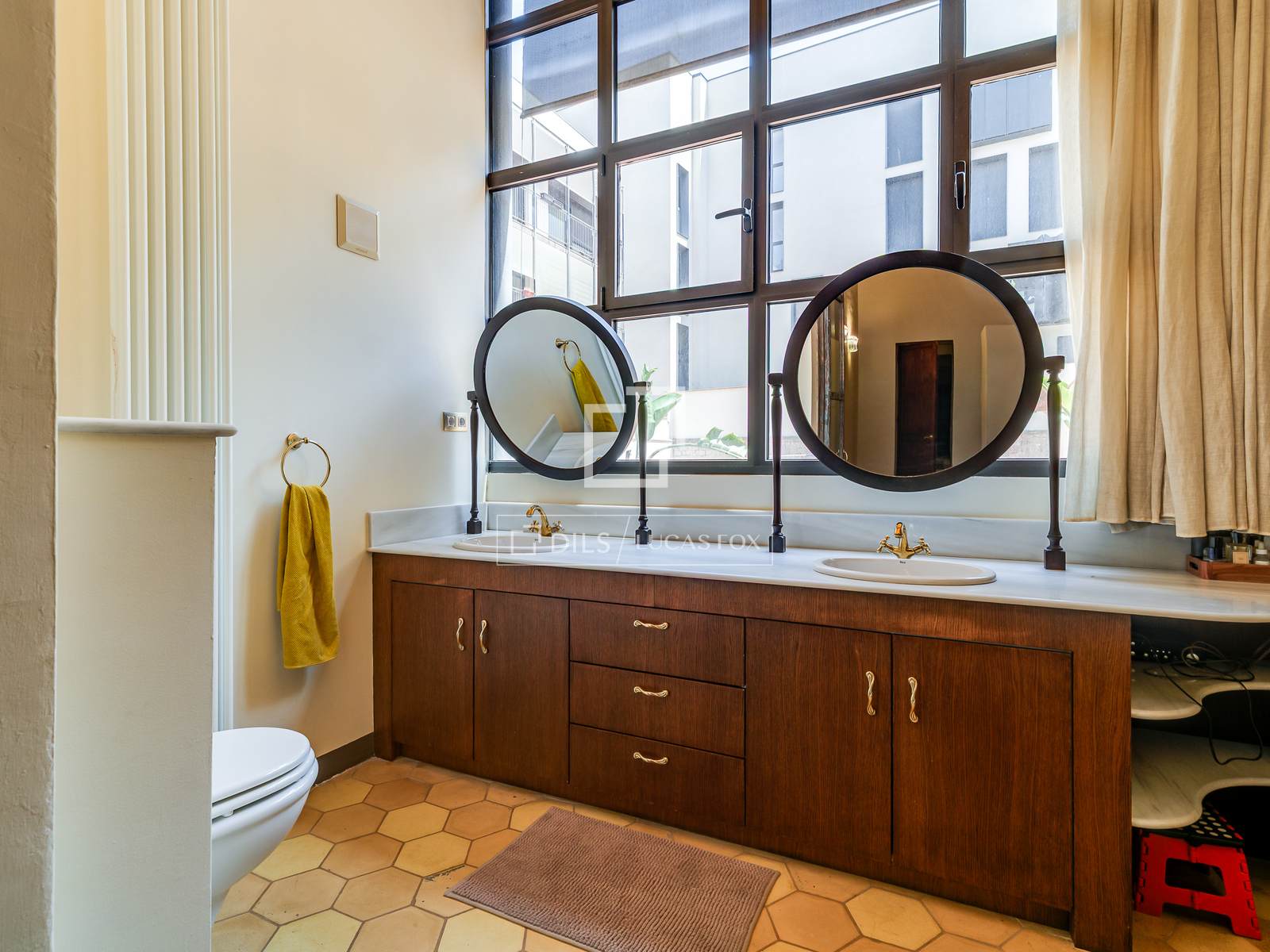 Apartament w Barcelona, Hiszpania 7 sypialni, 389 mkw. nr 192778