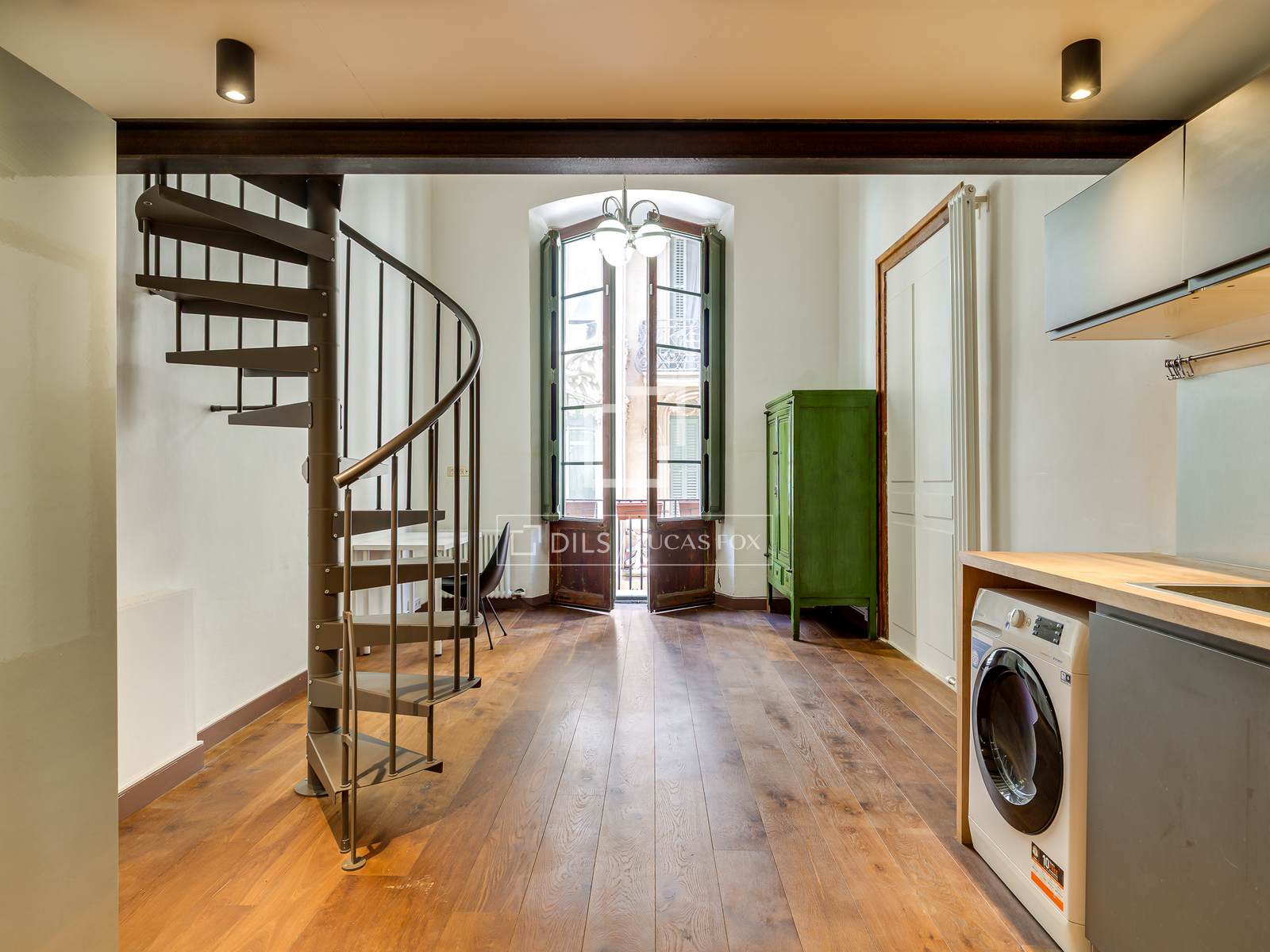 Apartament w Barcelona, Hiszpania 7 sypialni, 389 mkw. nr 192778