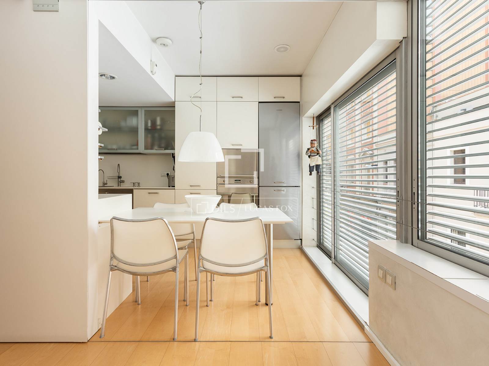 Villa in Barcelona, Spanien 5 Schlafzimmer, 306 m2 Nr. 192779
