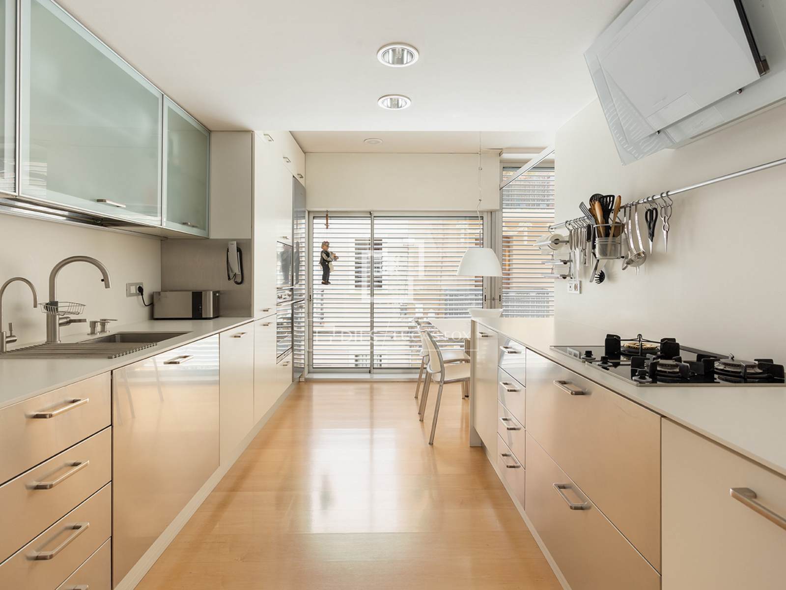 Villa in Barcelona, Spanien 5 Schlafzimmer, 306 m2 Nr. 192779