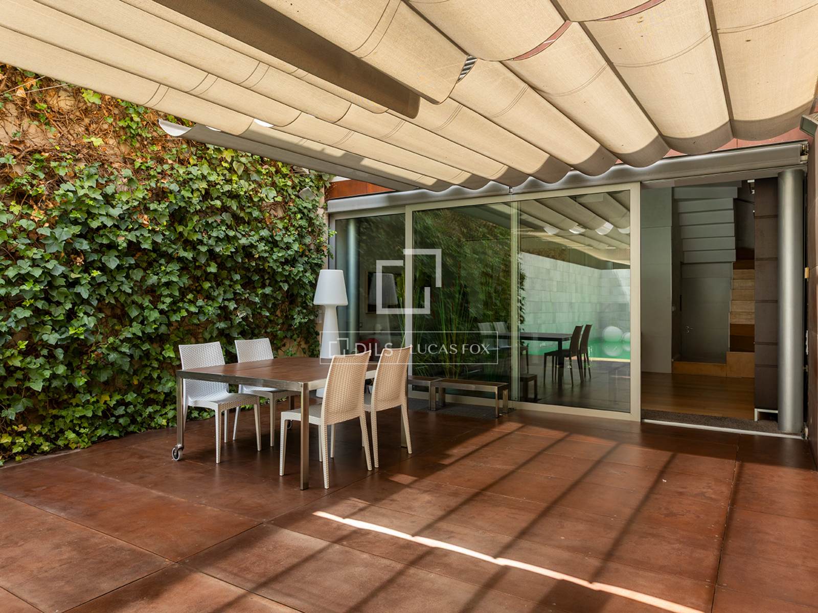 Villa in Barcelona, Spanien 5 Schlafzimmer, 306 m2 Nr. 192779