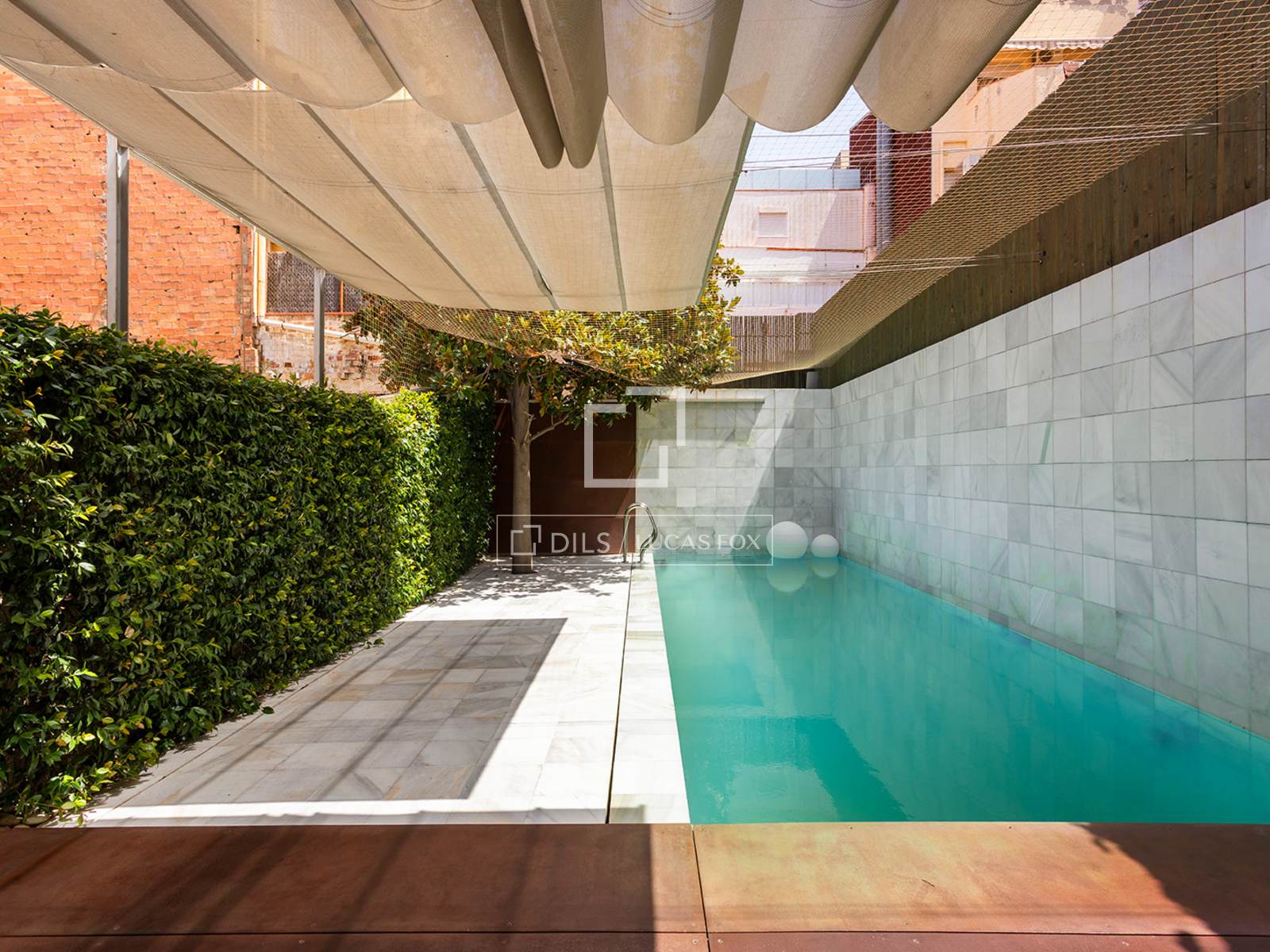 Villa in Barcelona, Spanien 5 Schlafzimmer, 306 m2 Nr. 192779