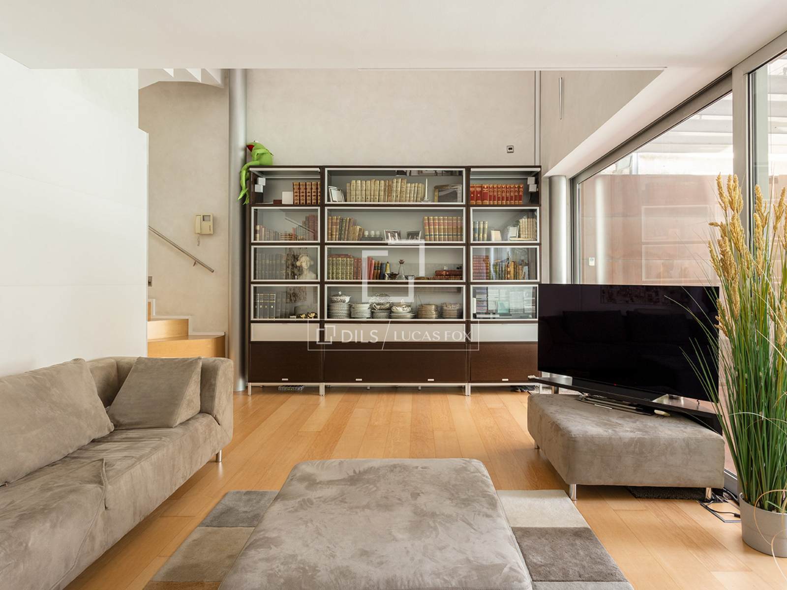 Villa in Barcelona, Spanien 5 Schlafzimmer, 306 m2 Nr. 192779