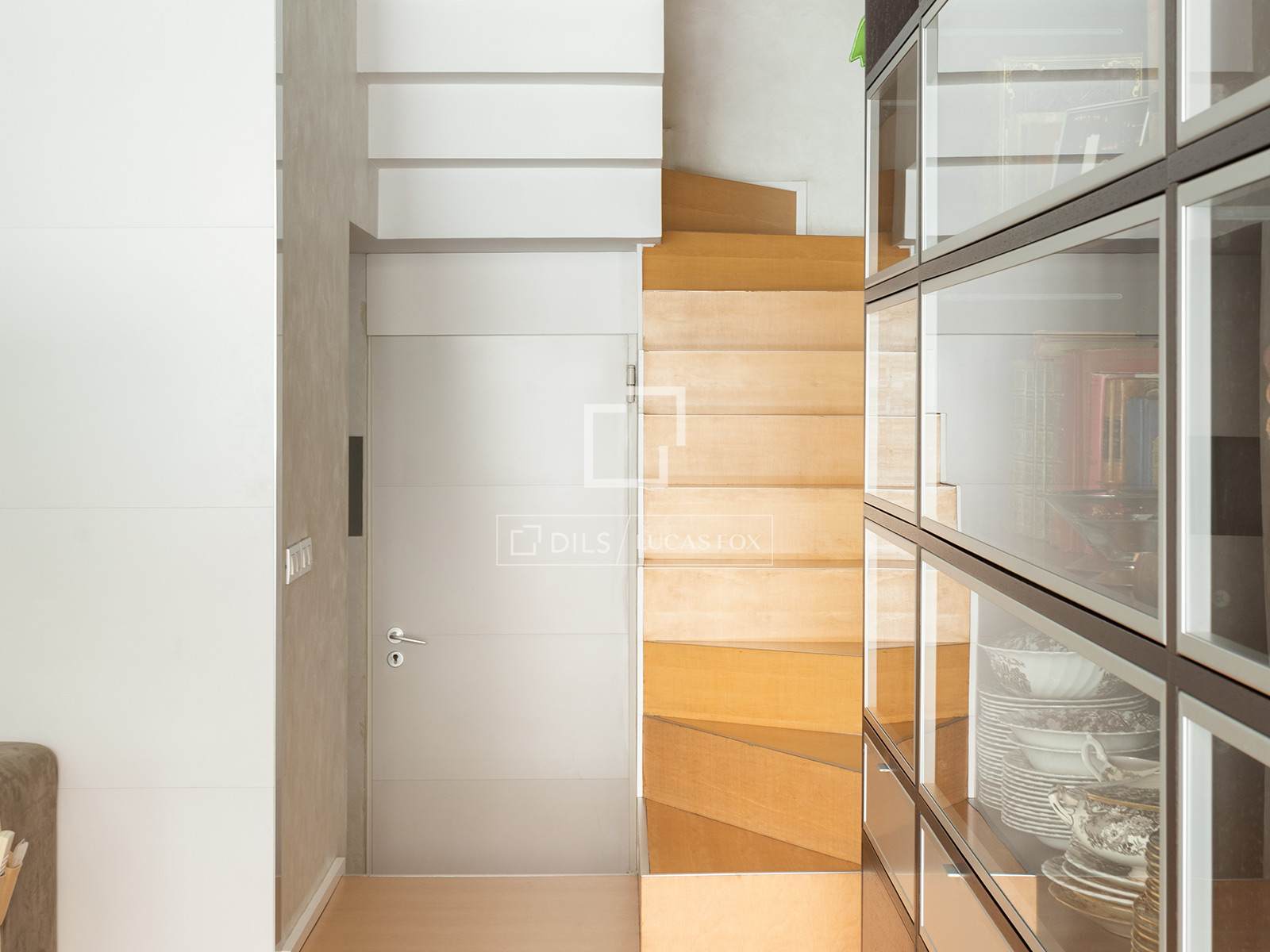 Villa in Barcelona, Spanien 5 Schlafzimmer, 306 m2 Nr. 192779