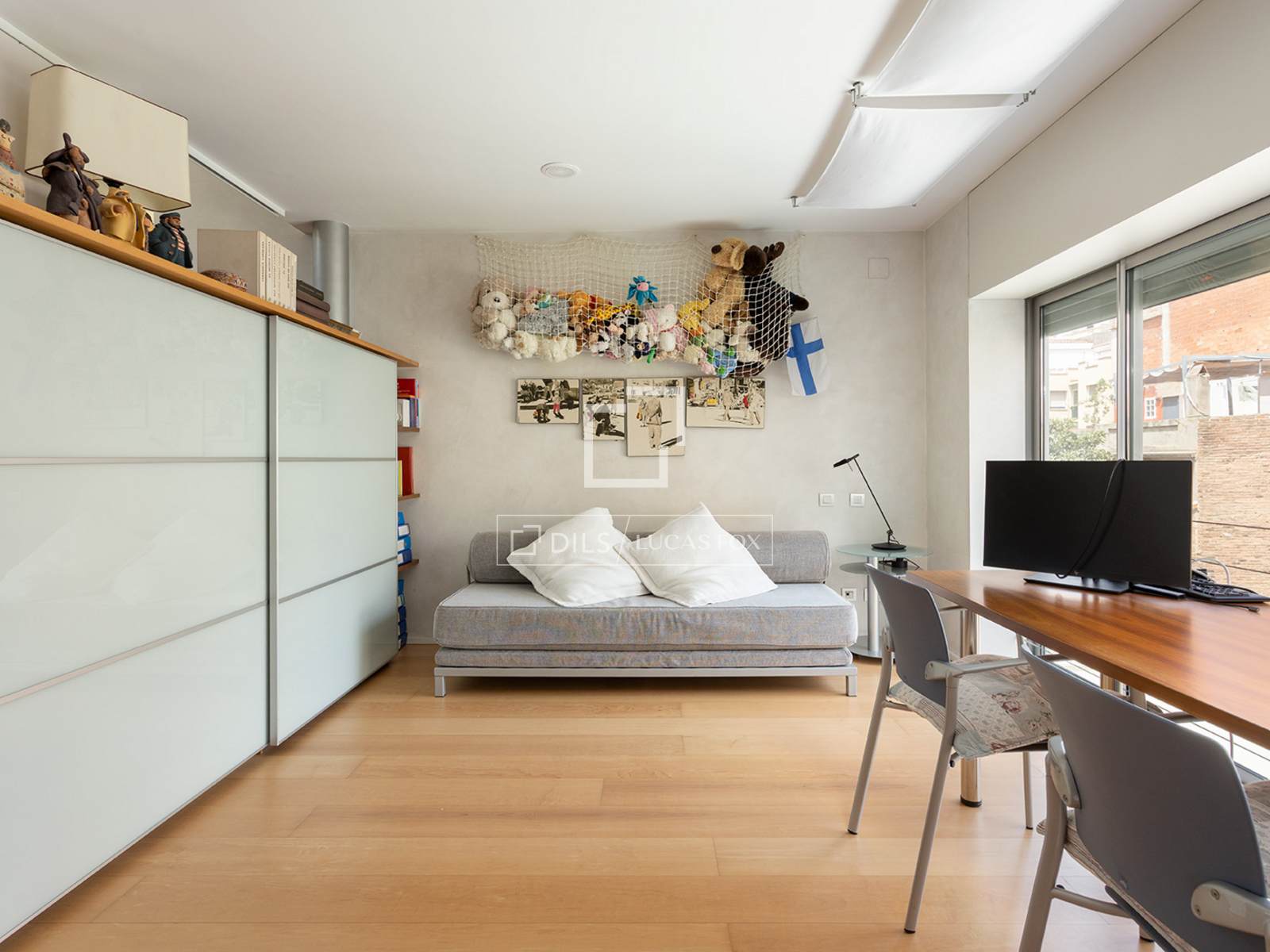 Villa in Barcelona, Spanien 5 Schlafzimmer, 306 m2 Nr. 192779