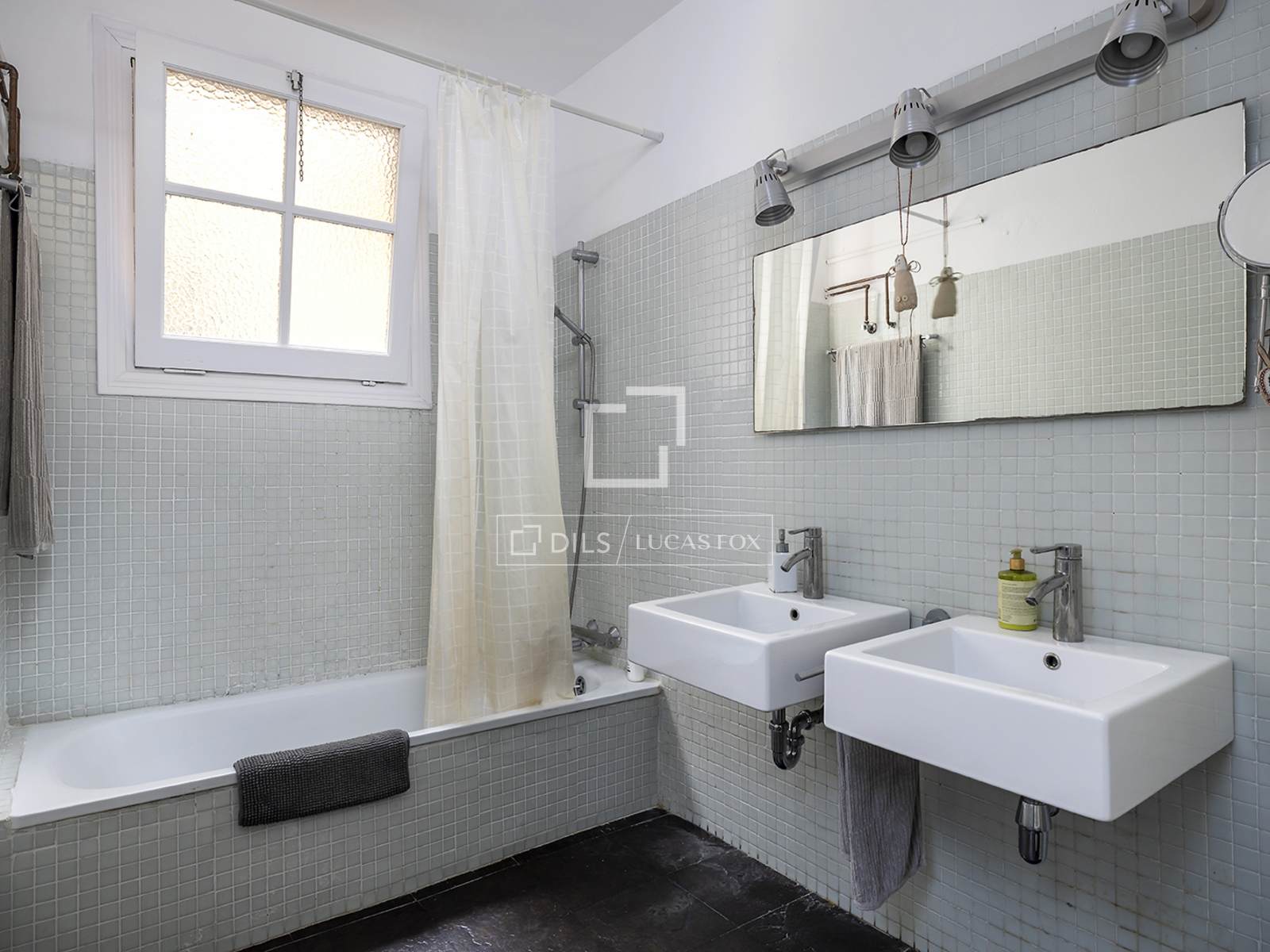Dzīvoklis Barcelona, Spānijā 3 istabas, 118 m2 Nr. 192782
