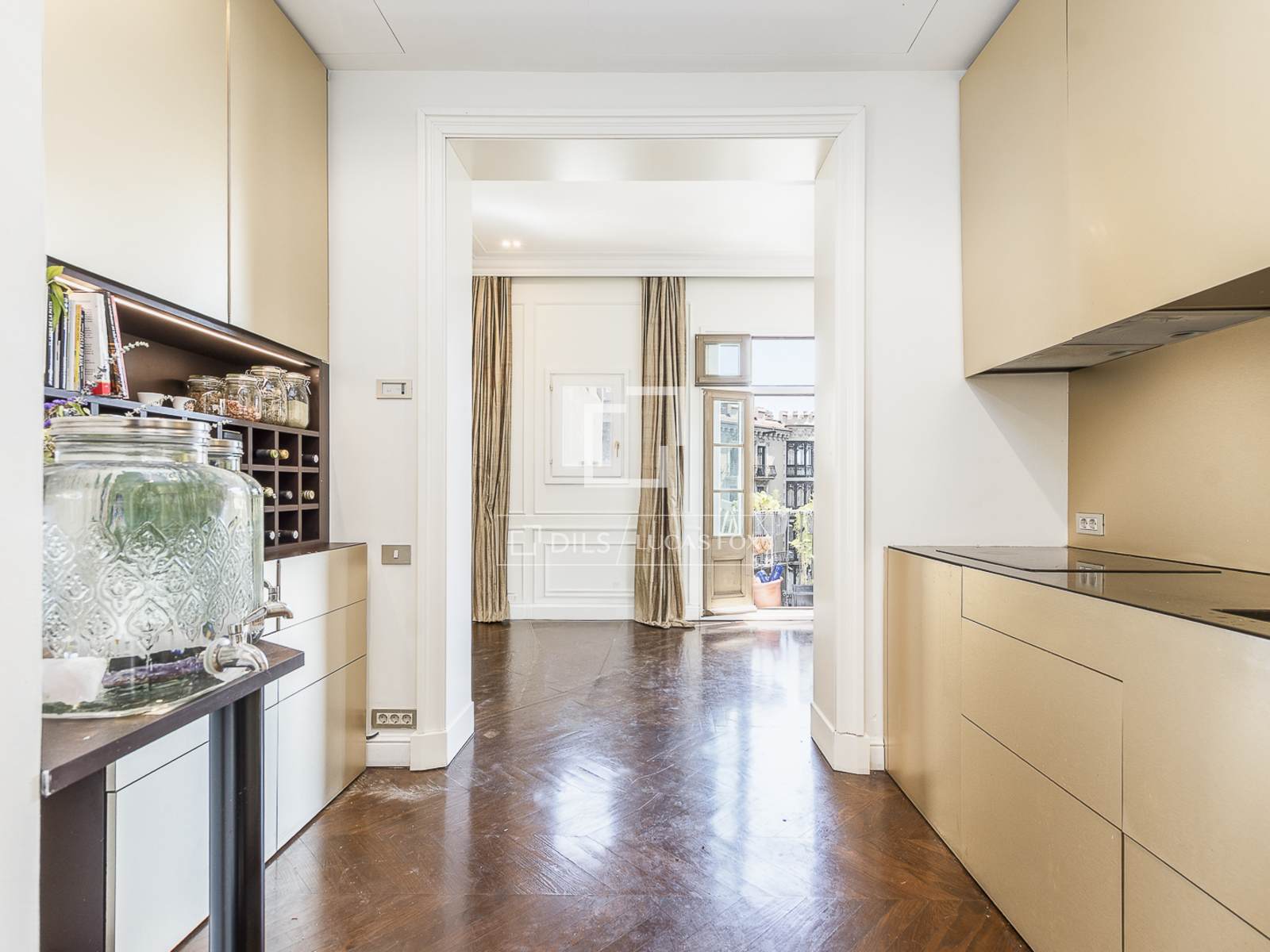 Wohnung in Barcelona, Spanien 4 Schlafzimmer, 190 m2 Nr. 192781