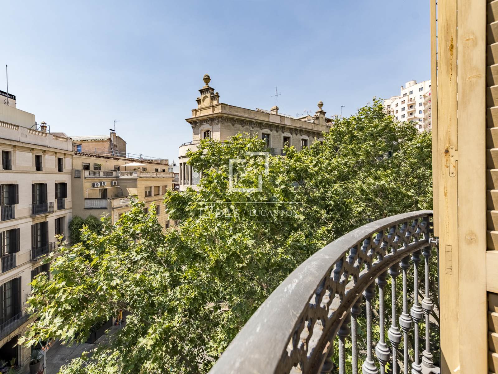 Wohnung in Barcelona, Spanien 4 Schlafzimmer, 190 m2 Nr. 192781