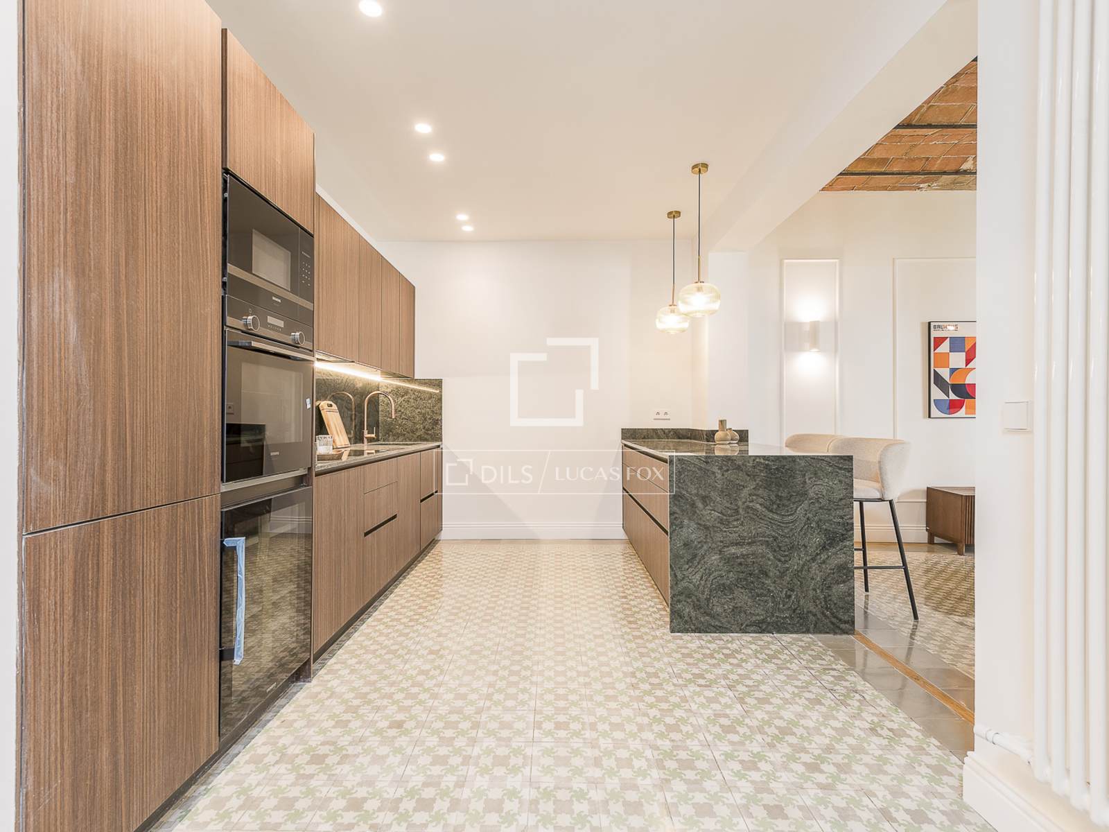 Apartamento en Barcelona, España 4 dormitorios, 224 m2 No. 192784