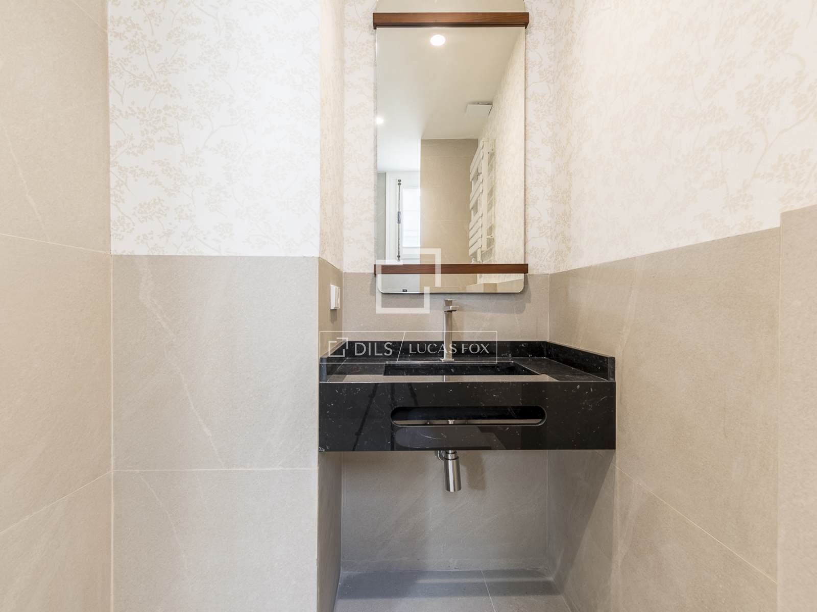Apartamento en Barcelona, España 4 dormitorios, 224 m2 No. 192784