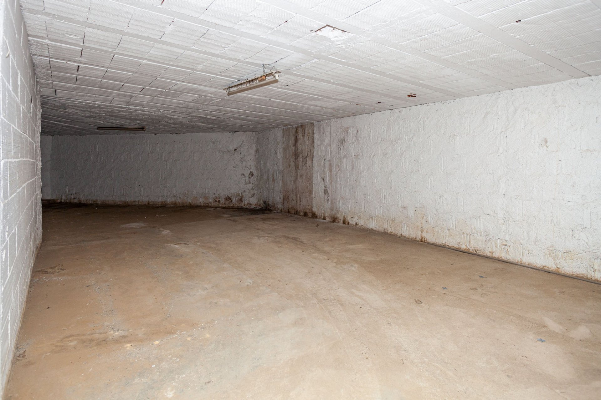 Garage à Pineda de Mar, Barcelona, Espagne 283 m2 No. 167248