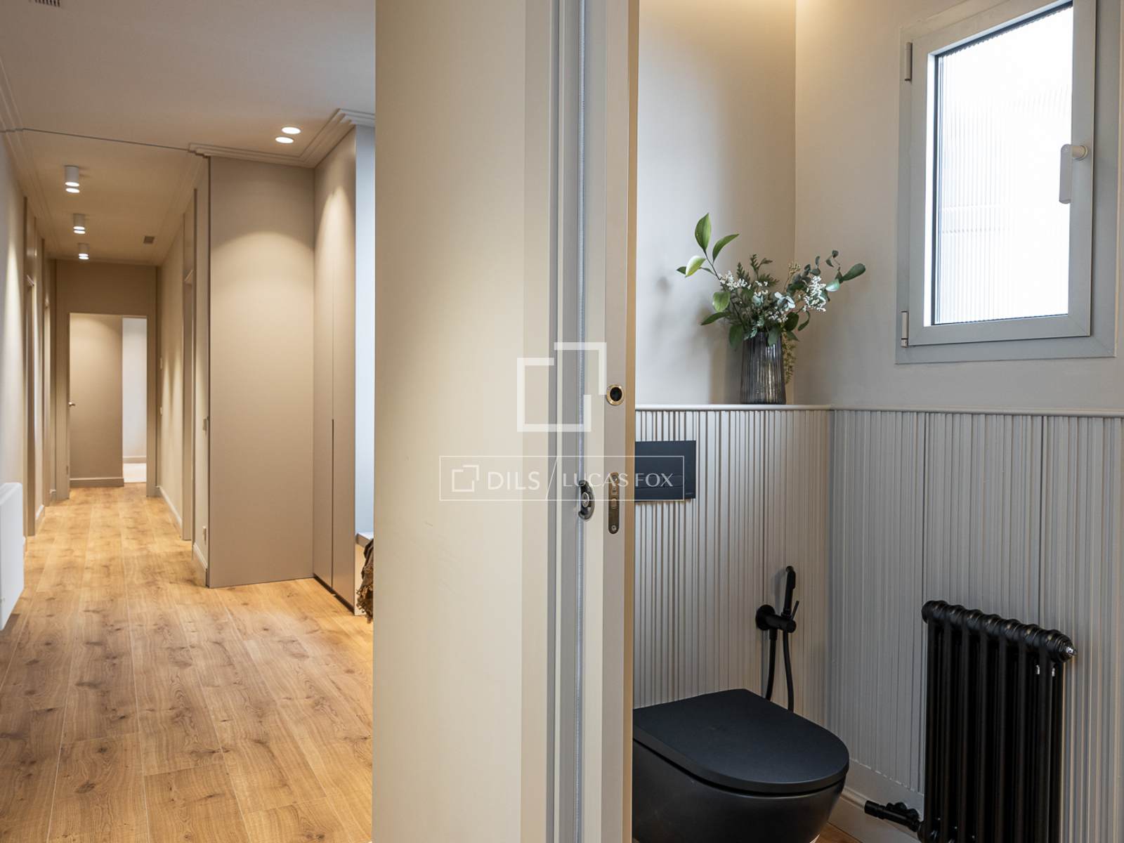 Apartment in Barcelona, Spain 4 bedrooms, 189 sq.m. No. 192528