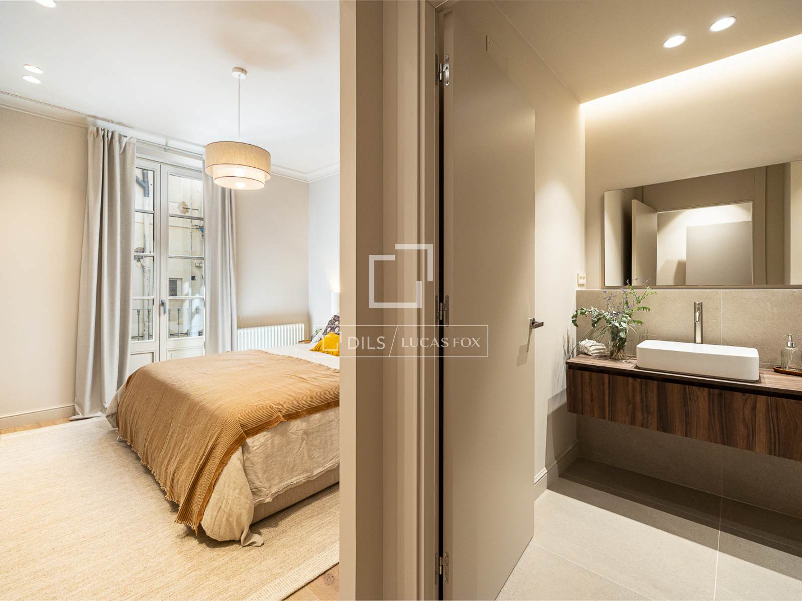 Apartment in Barcelona, Spain 4 bedrooms, 189 sq.m. No. 192528