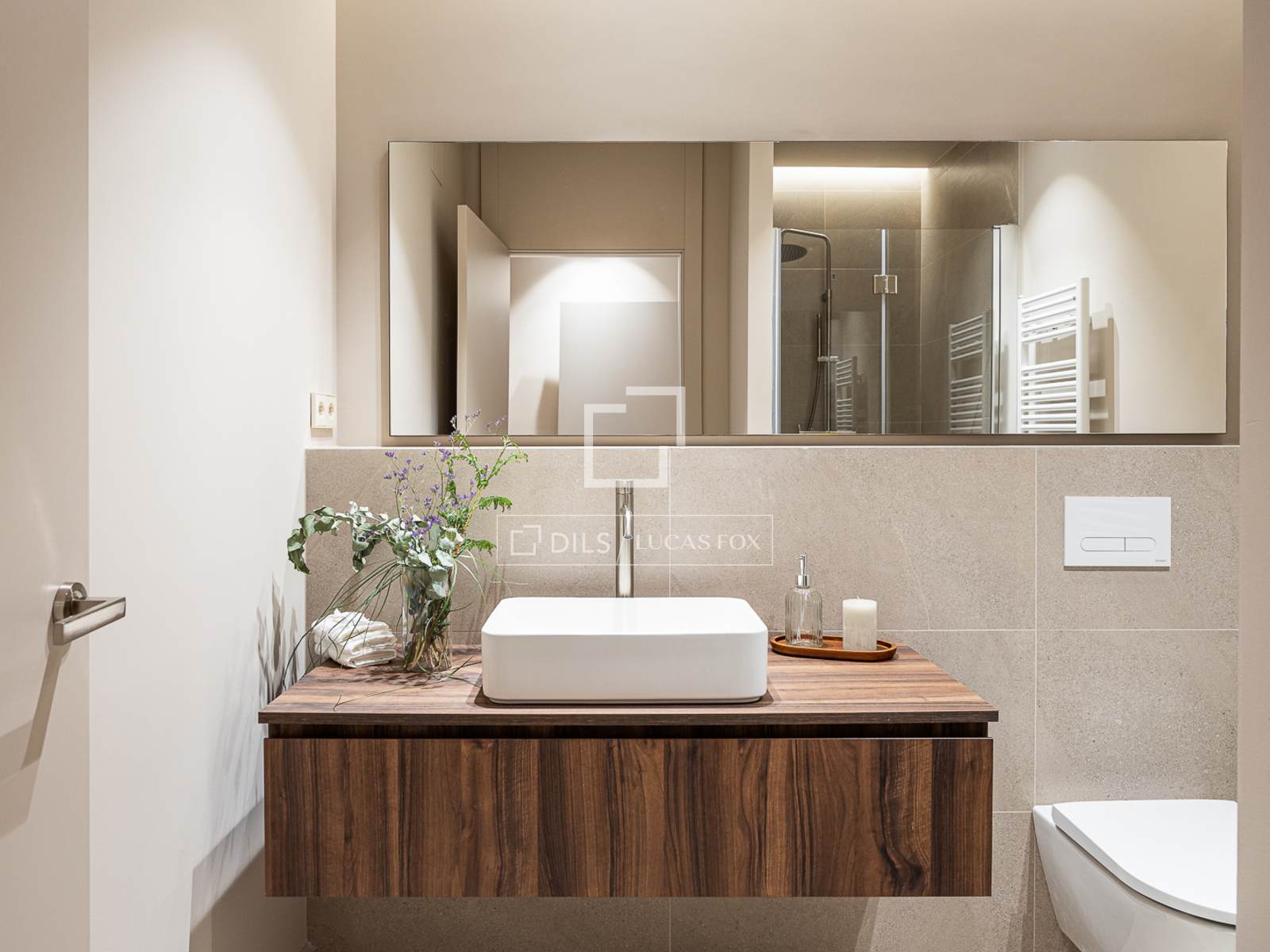 Apartment in Barcelona, Spain 4 bedrooms, 189 sq.m. No. 192528