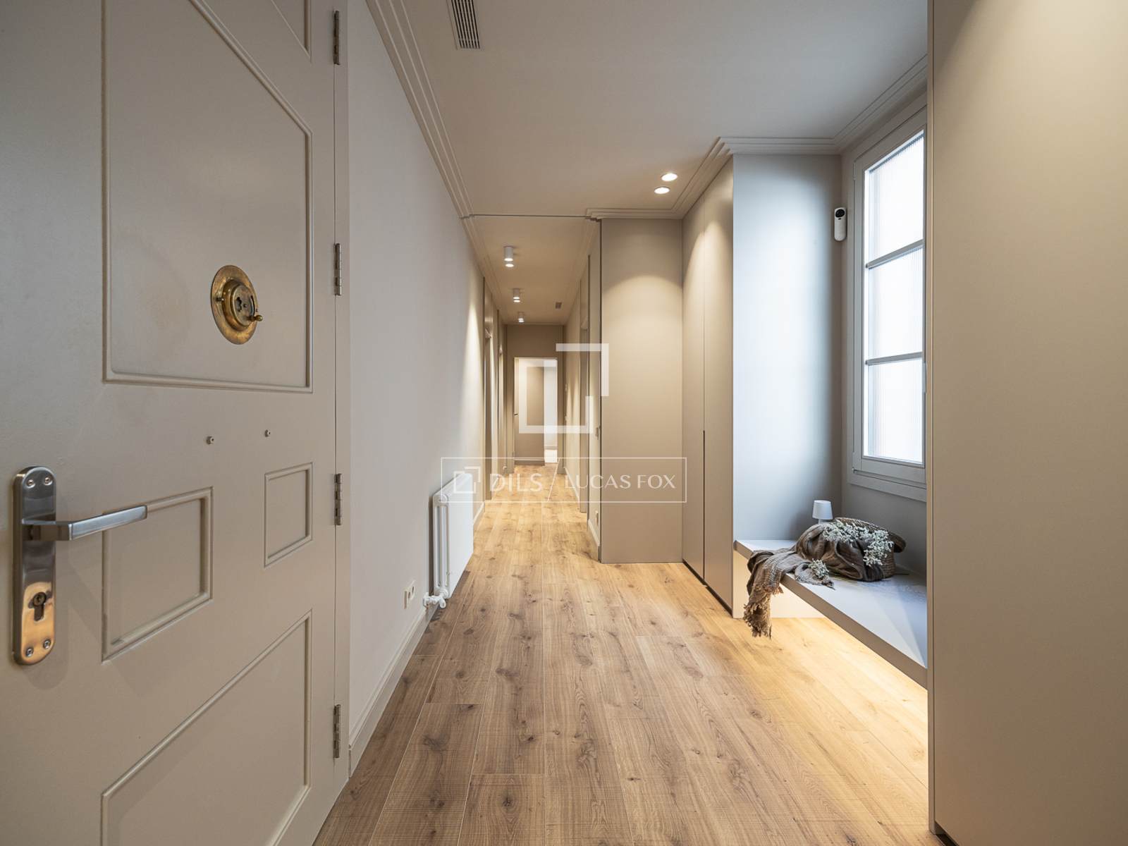 Apartment in Barcelona, Spain 4 bedrooms, 189 sq.m. No. 192528