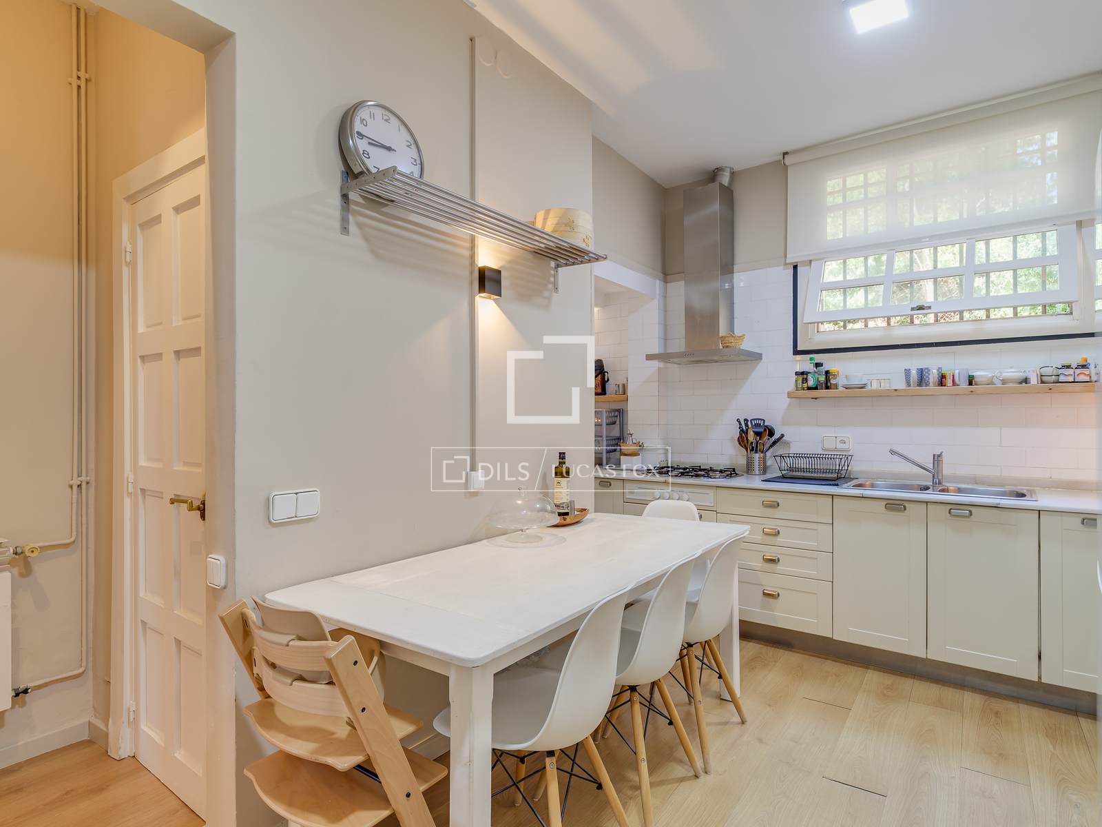 Appartamento a Barcelona, Spagna 3 camere da letto, 112 mq. N° 192530