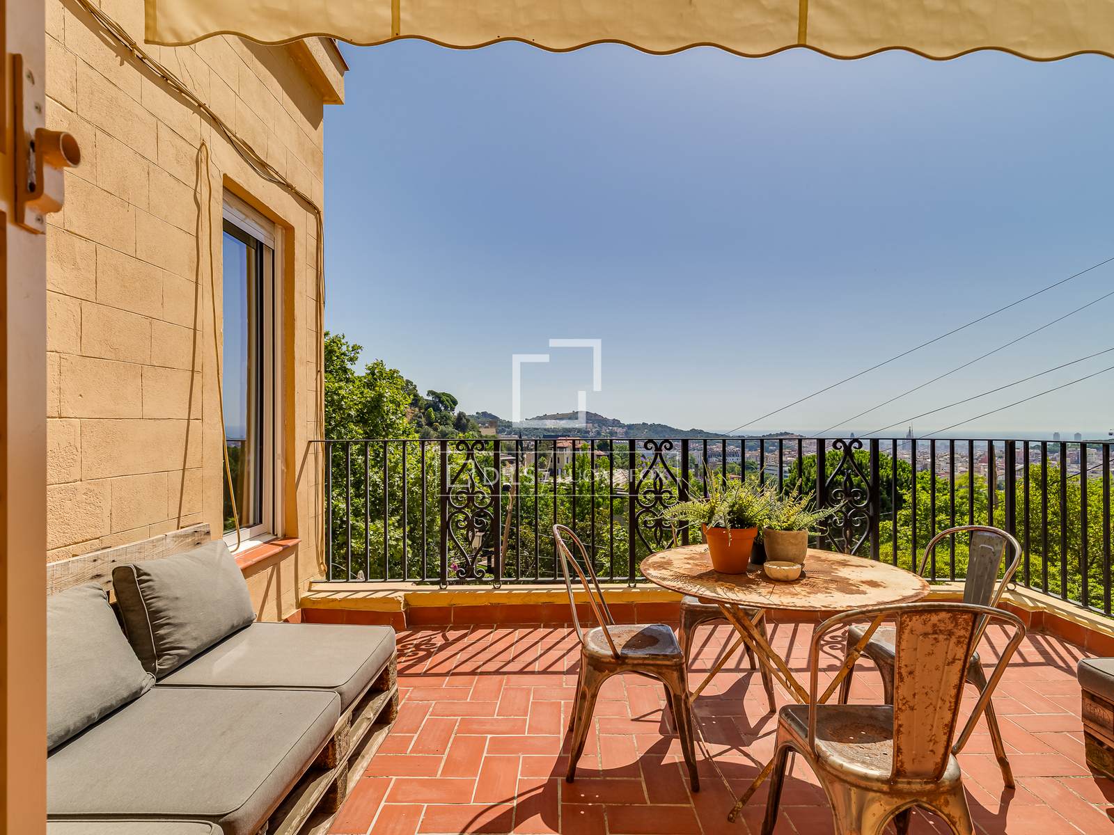 Appartamento a Barcelona, Spagna 3 camere da letto, 112 mq. N° 192530