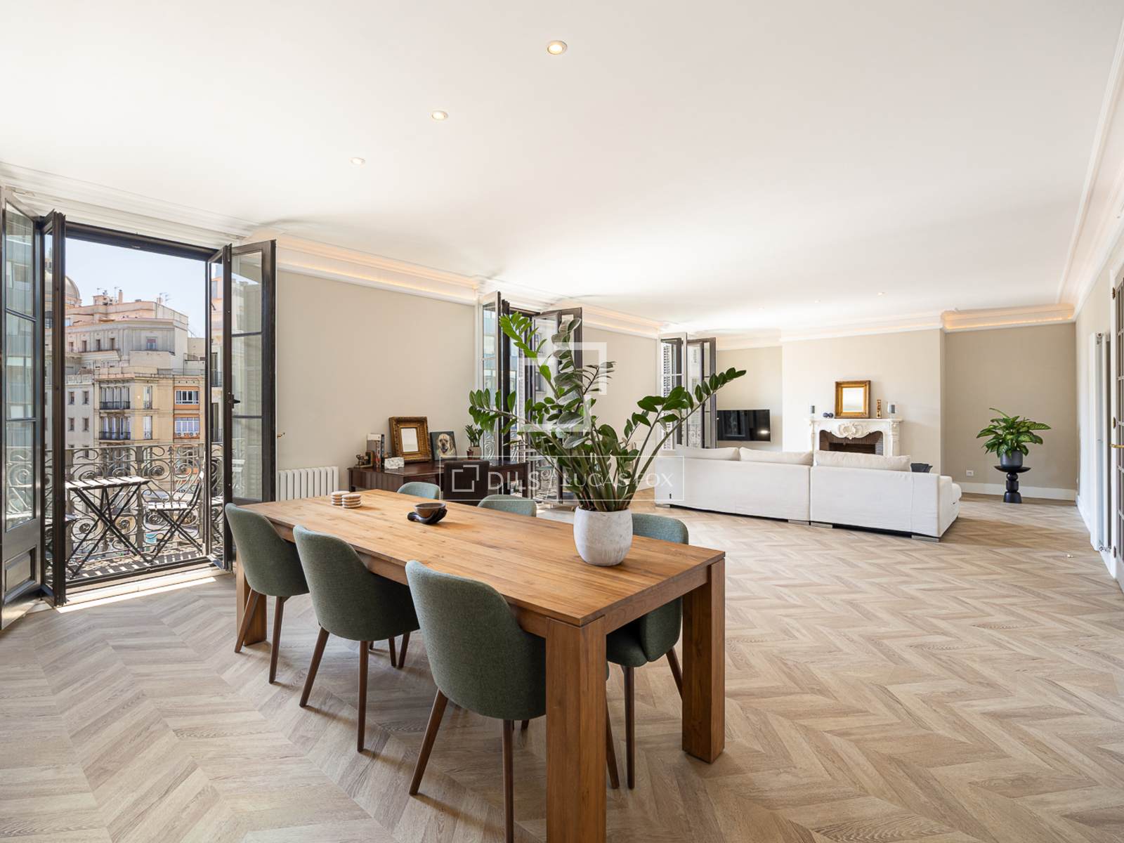 Appartamento a Barcelona, Spagna 4 camere da letto, 250 mq. N° 192526