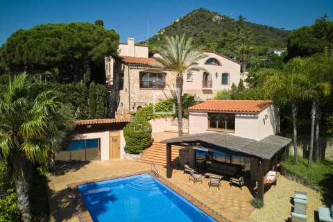 Huvila Cabrera de Mar, Barcelona, Espanja 6 makuuhuonetta, 1017 m2 No. 192527