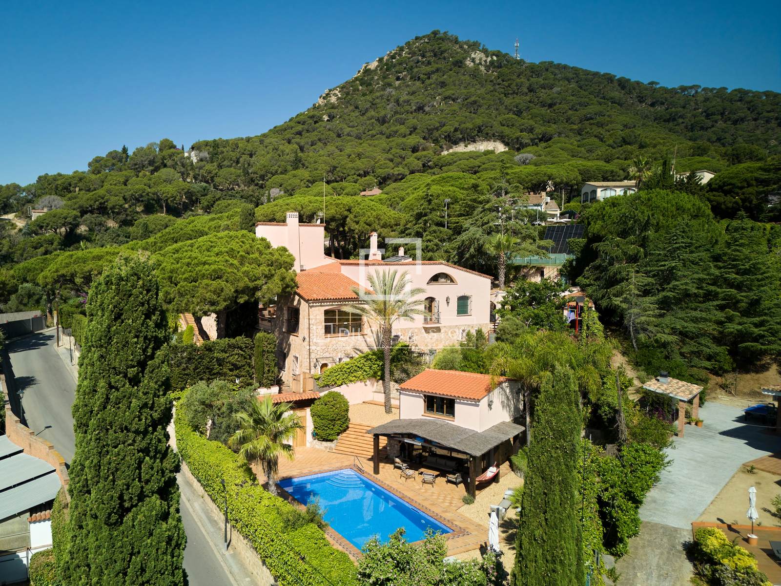 Villa a Cabrera de Mar, Barcelona, Spagna 6 camere da letto, 1017 mq. N° 192527
