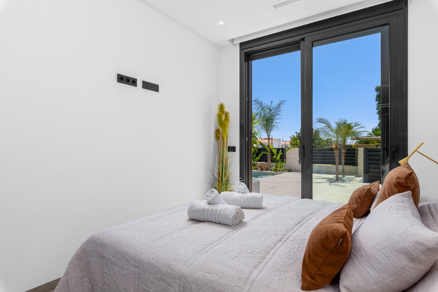 Villa a El Campello, Alicante, Spagna 4 camere da letto, 220 mq. N° 135652