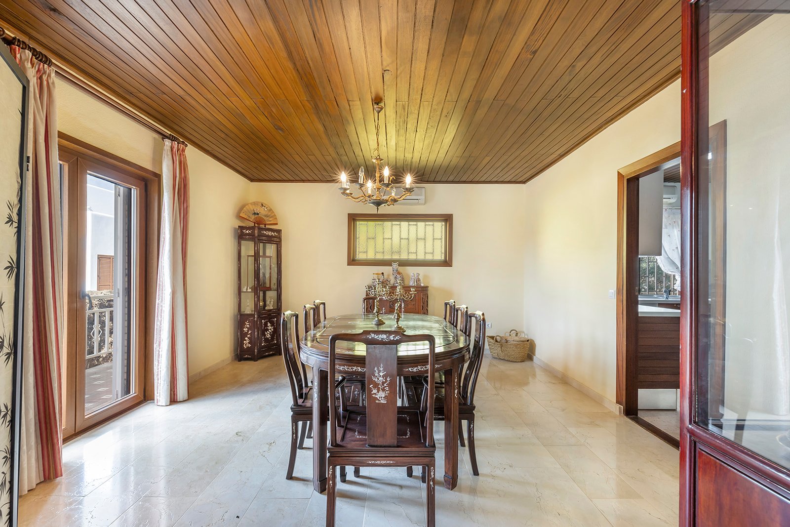 Villa en Villamartin, Alicante, España 5 dormitorios, 366 m2 No. 142792