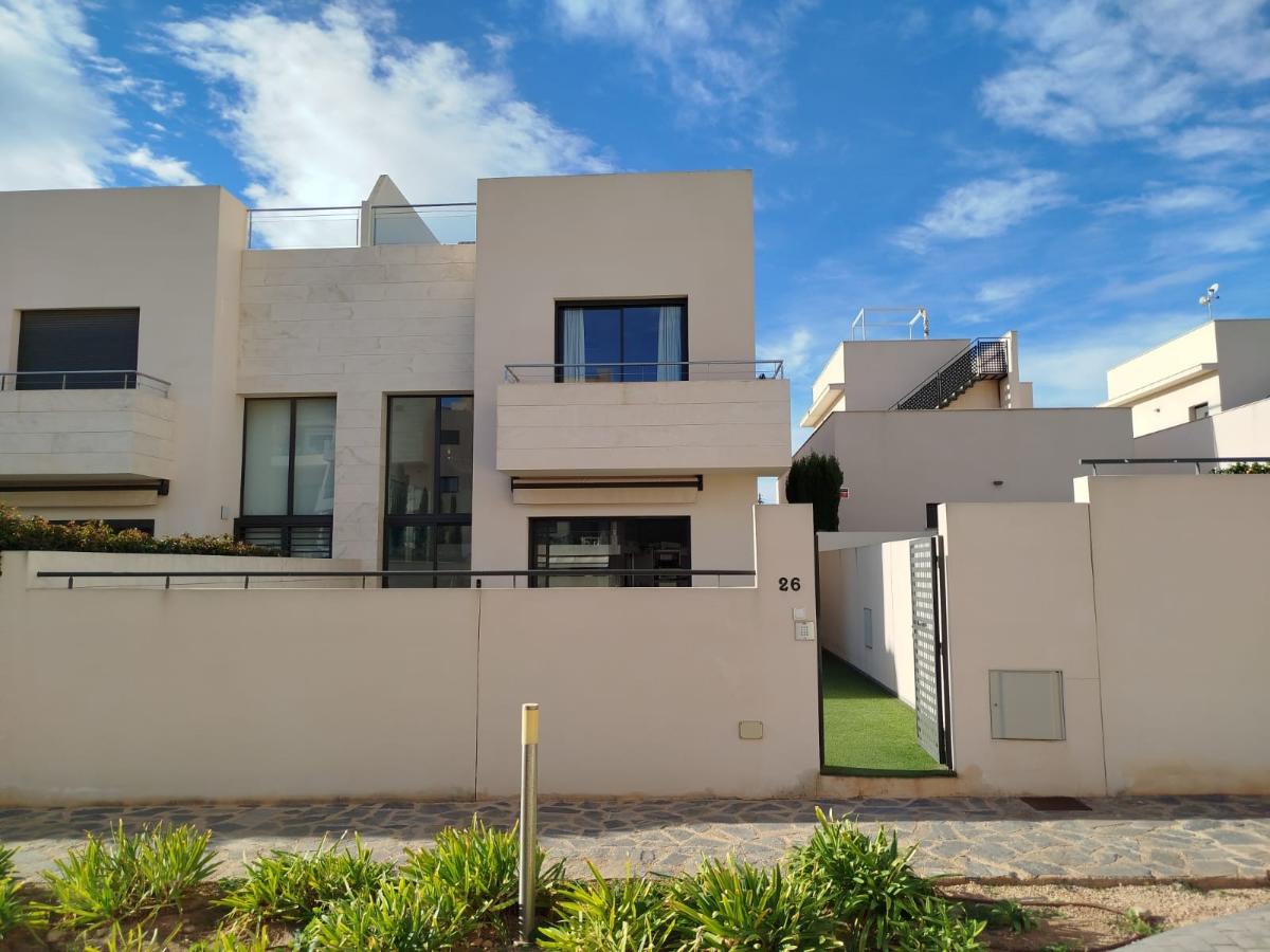 Villa in Alicante, Spain 3 bedrooms, 120 sq.m. No. 112847