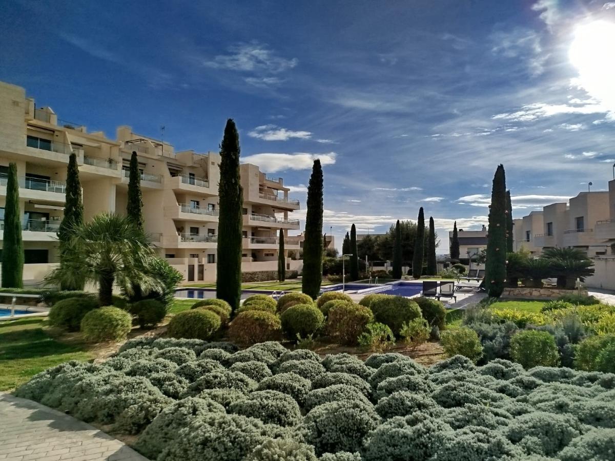 Villa in Alicante, Spain 3 bedrooms, 120 sq.m. No. 112847