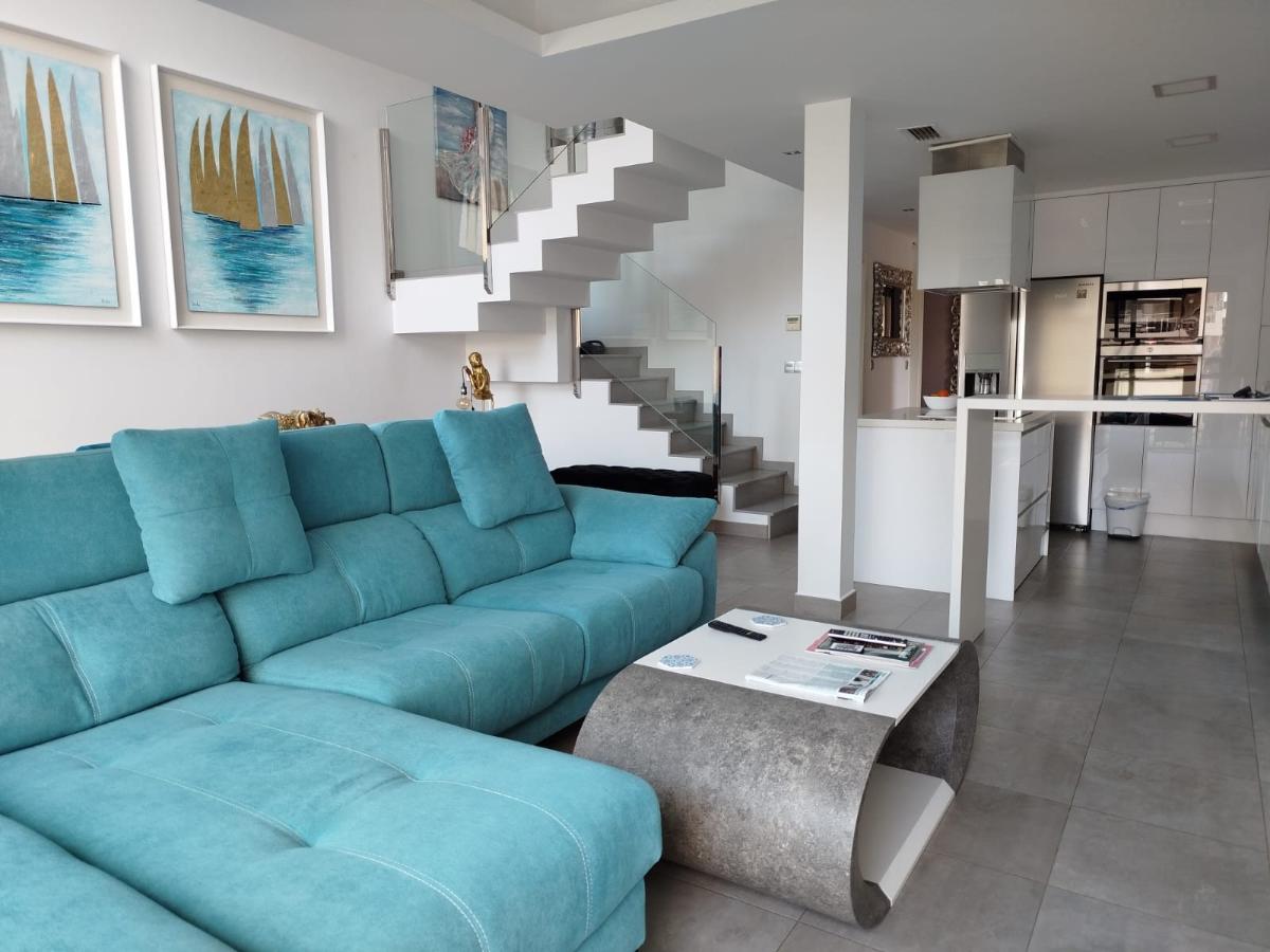 Villa in Alicante, Spain 3 bedrooms, 120 sq.m. No. 112847