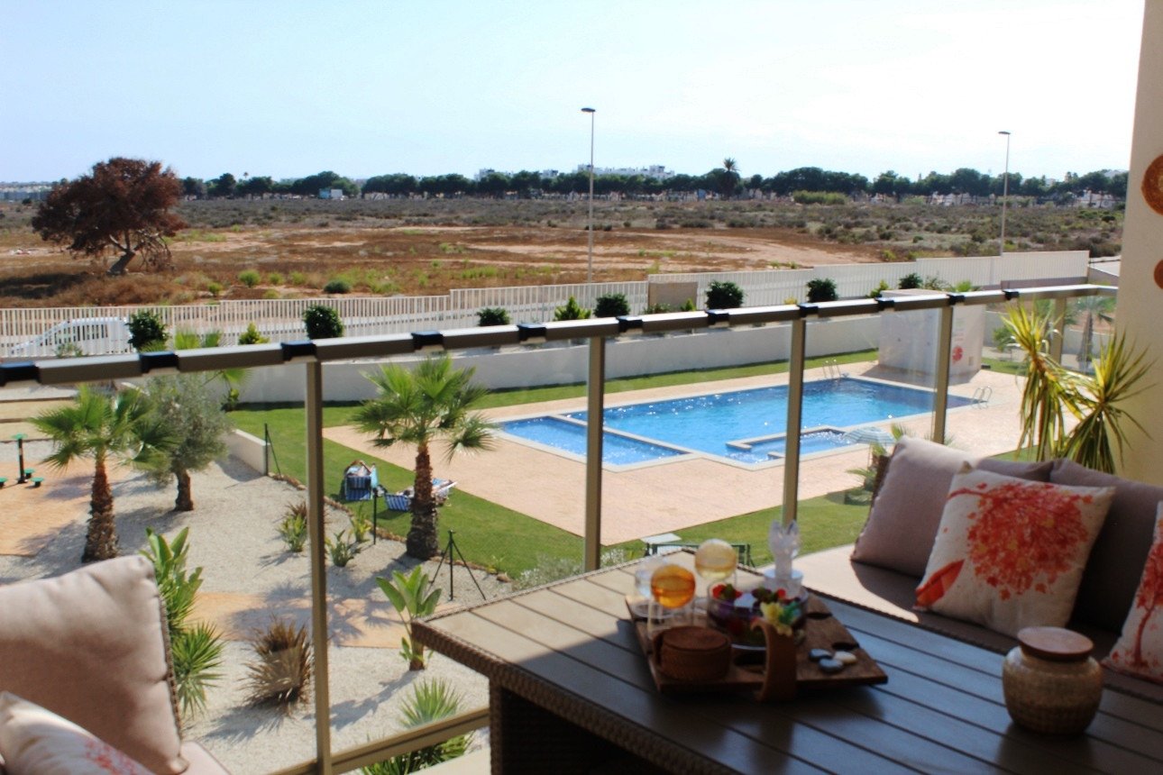 Apartment à Villamartin, Alicante, Espagne 2 chambres, 82 m2 No. 142918