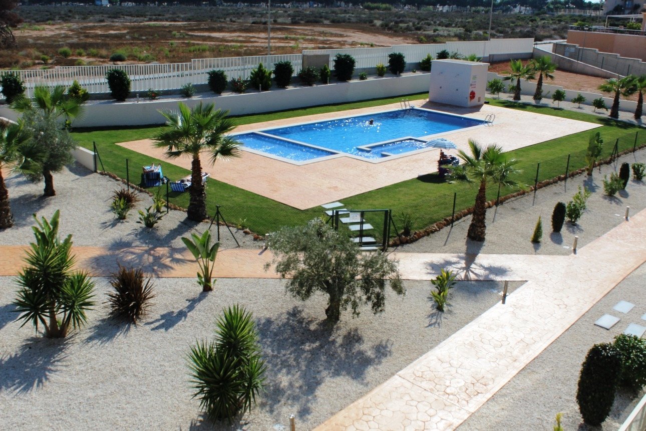 Apartment à Villamartin, Alicante, Espagne 2 chambres, 82 m2 No. 142918