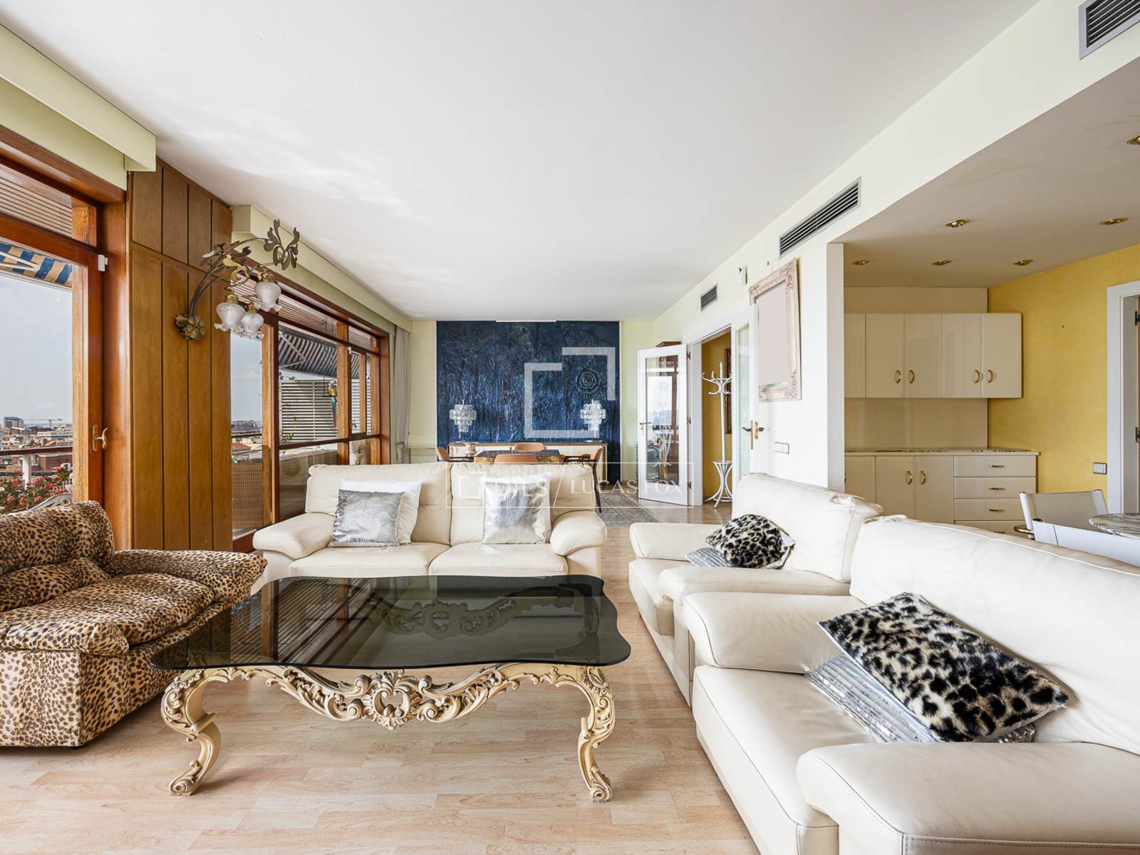 Apartment in Barcelona, Spain 4 bedrooms, 206 sq.m. No. 168916