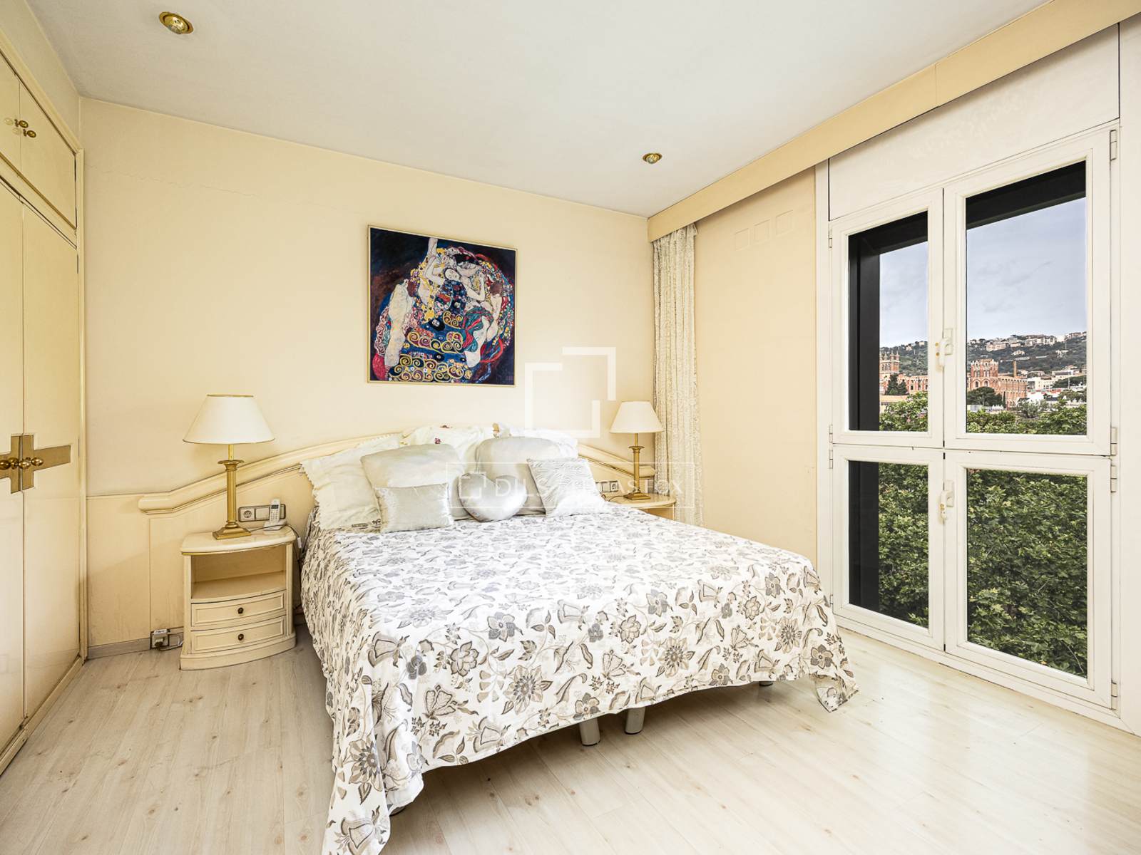 Apartment in Barcelona, Spain 4 bedrooms, 206 sq.m. No. 168916