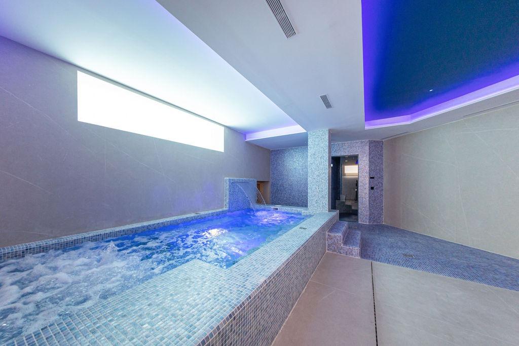 Villa a Benidorm, Alicante, Spagna 4 camere da letto, 315 mq. N° 182511