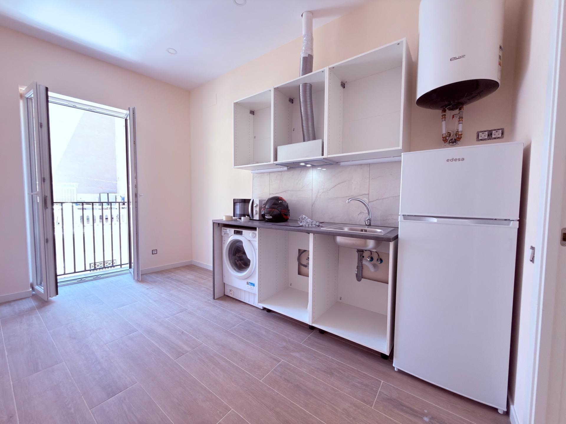 Kommersiell fastighet i Alicante, Spanien 10 sovrum, 310 kvm. Nr. 182512