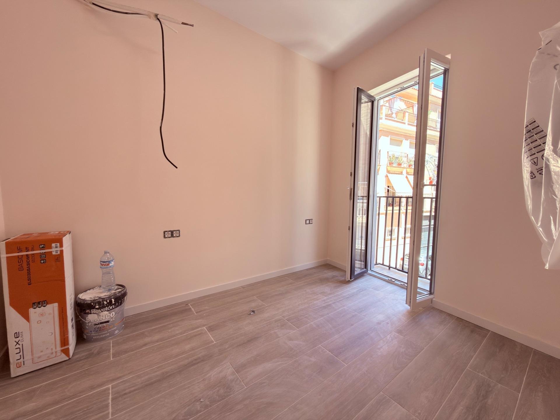 Kommersiell fastighet i Alicante, Spanien 10 sovrum, 310 kvm. Nr. 182512