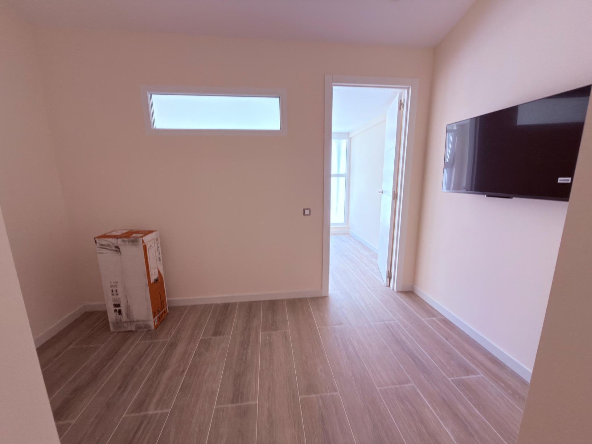 Kommersiell fastighet i Alicante, Spanien 10 sovrum, 310 kvm. Nr. 182512