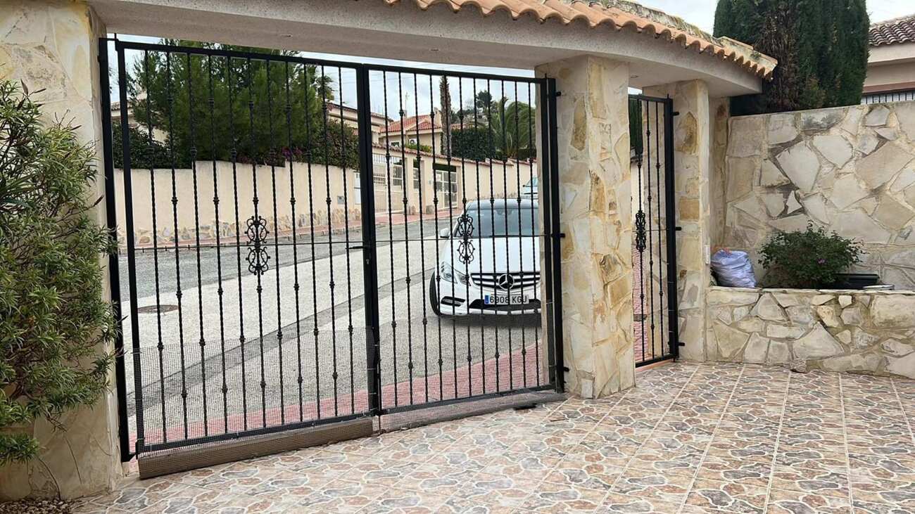 Villa a Rojales, Alicante, Spagna 4 camere da letto, 175 mq. N° 192461